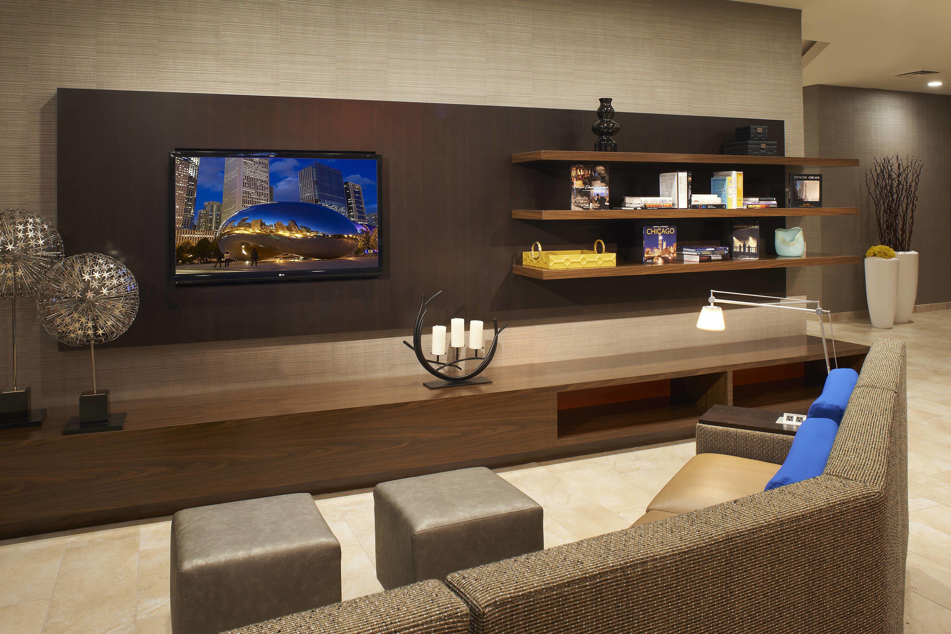 Courtyard By Marriott Downtown/river North 3*