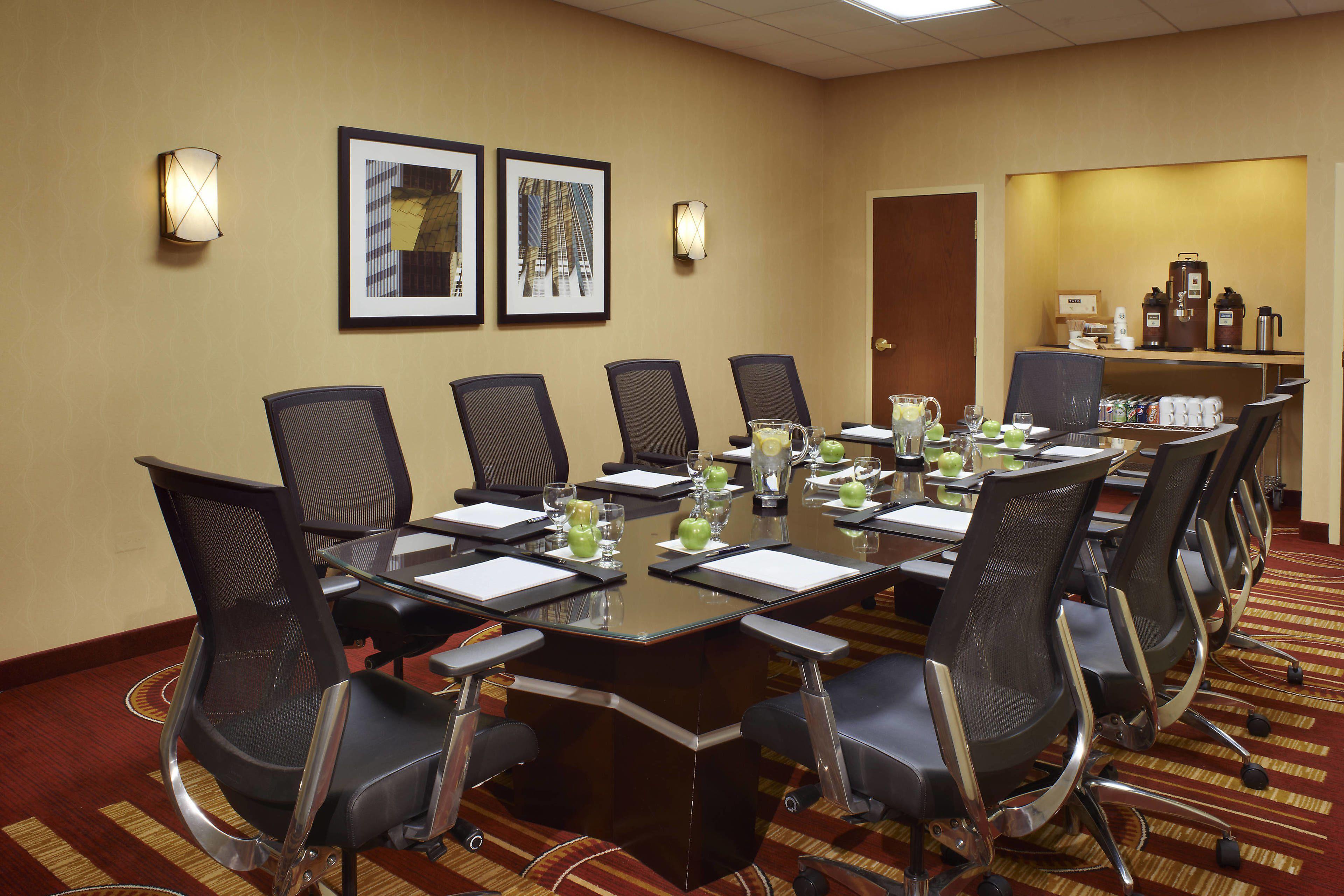 Courtyard By Marriott Downtown/river North