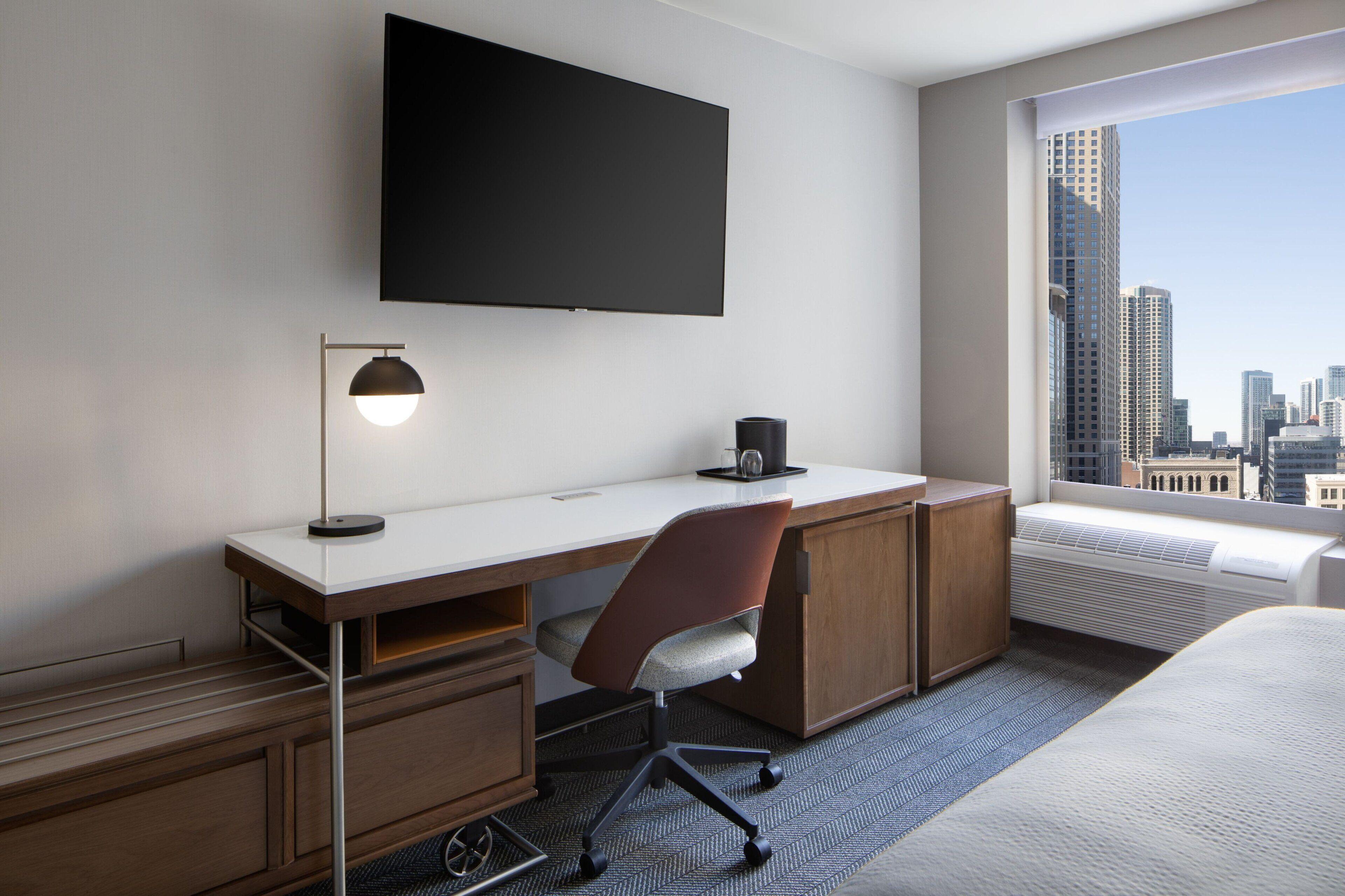 Courtyard By Marriott Downtown/river North Hotel 3*