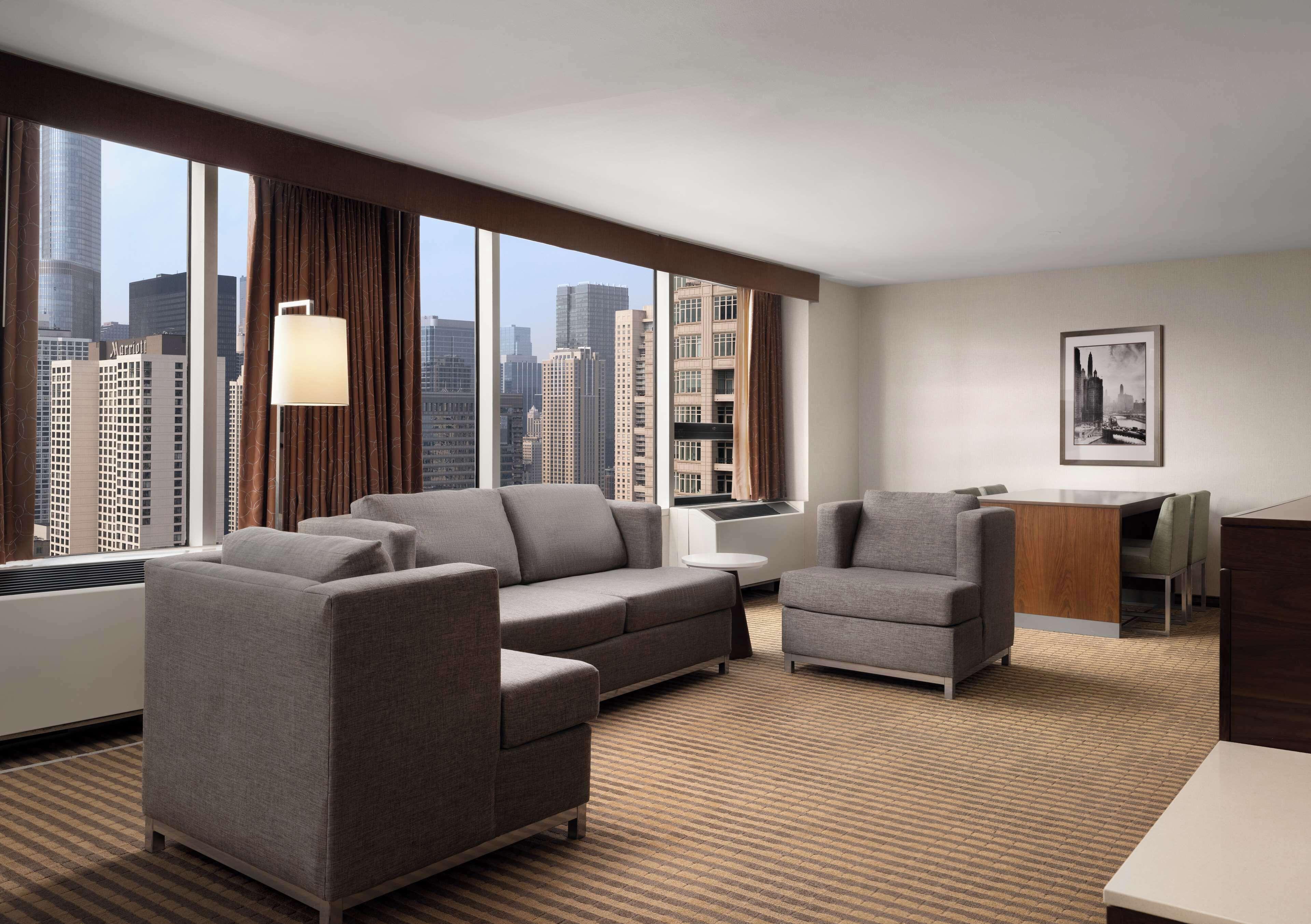 Hotel Hampton Downtown/magnificent Mile 3*
