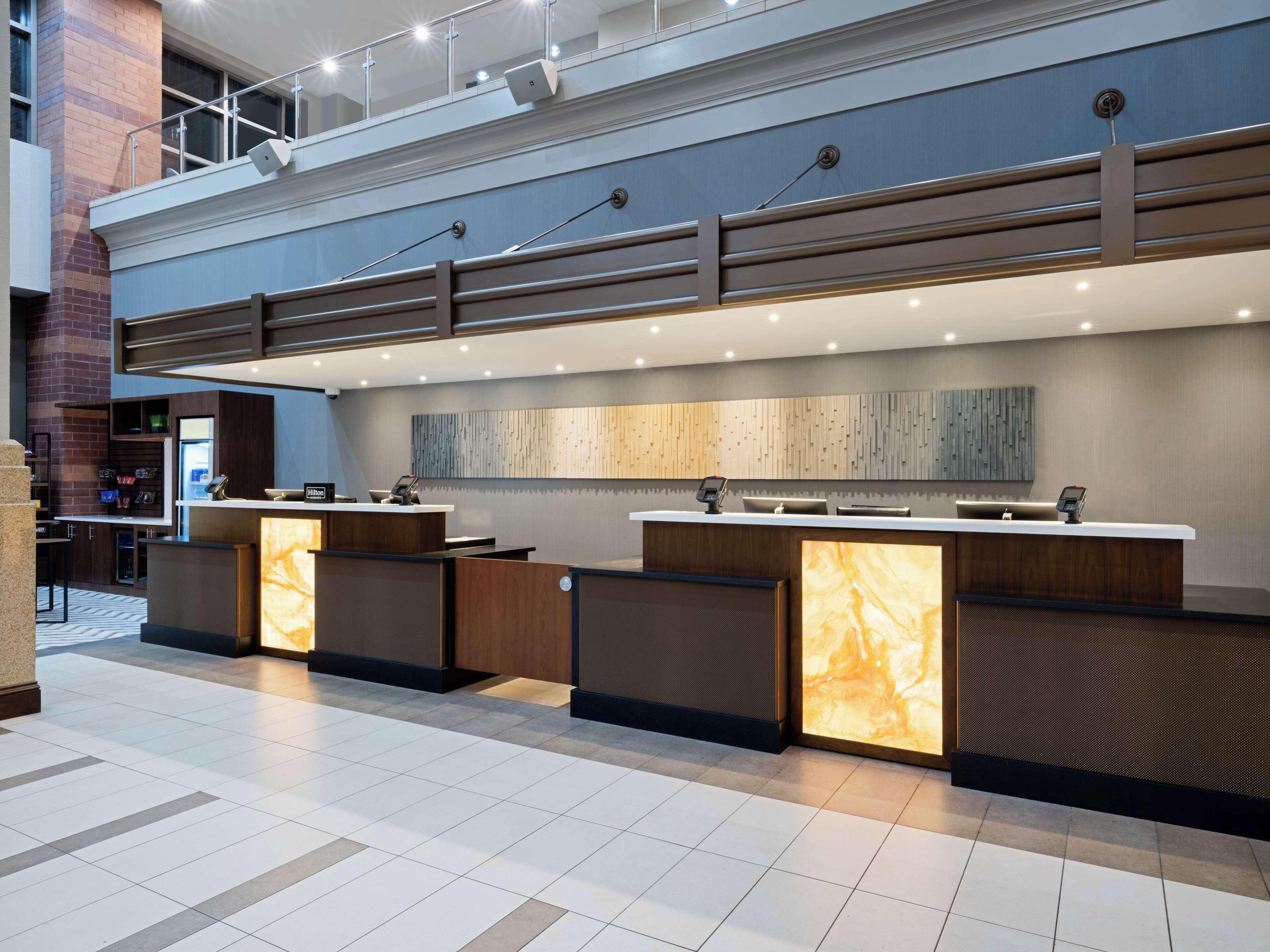 Embassy - Downtown River North 3*