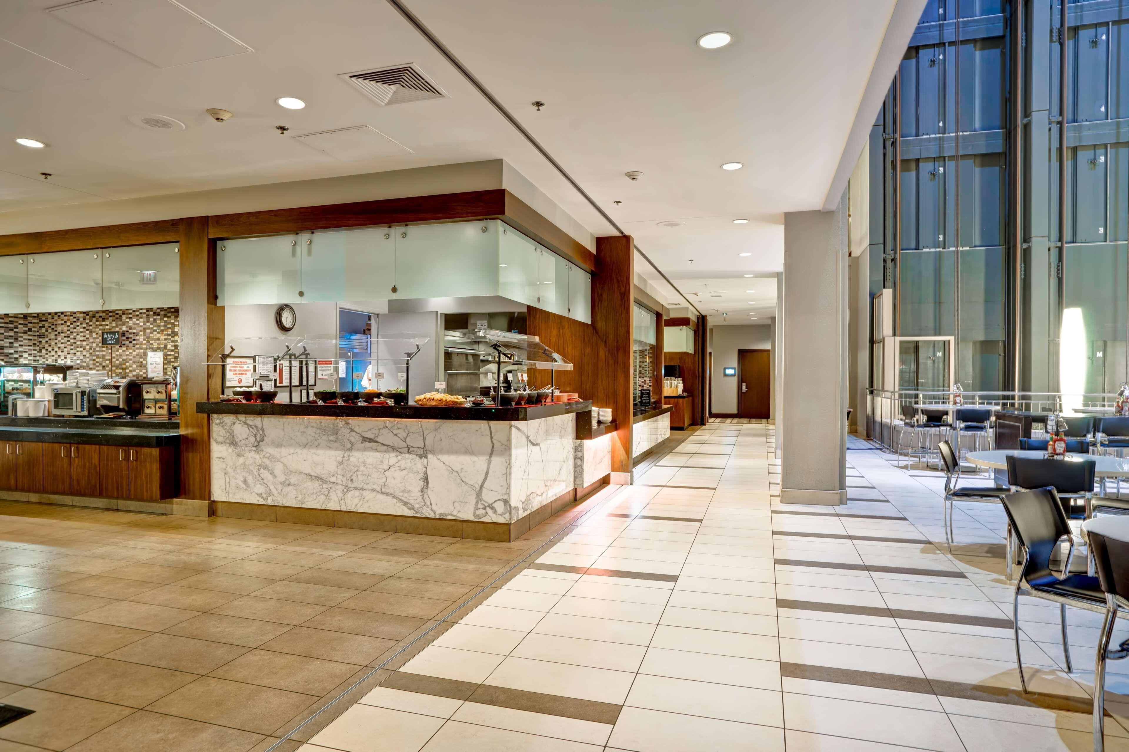 Hotel Embassy - Downtown River North 3*