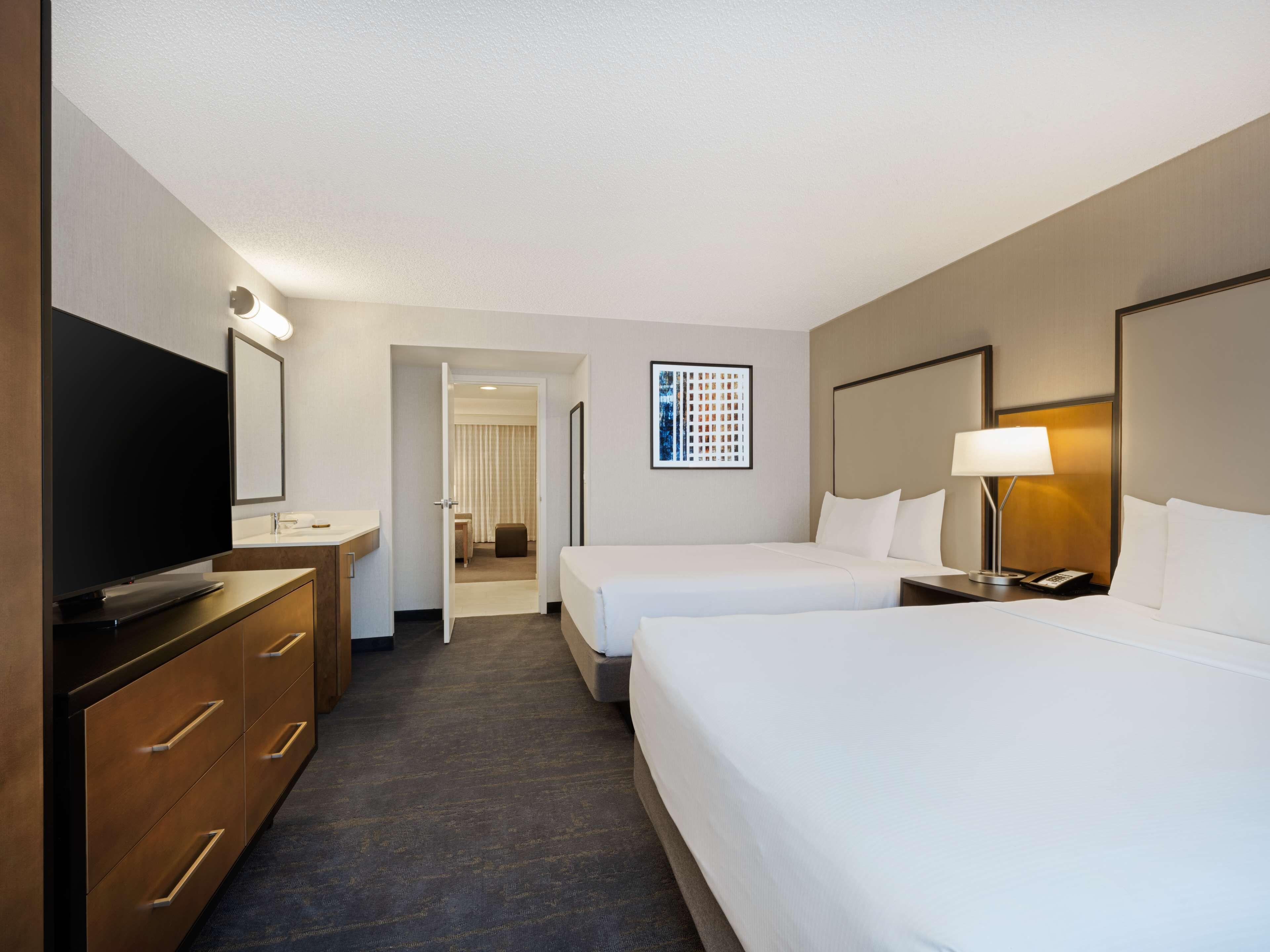 Hotel Embassy - Downtown River North 3*