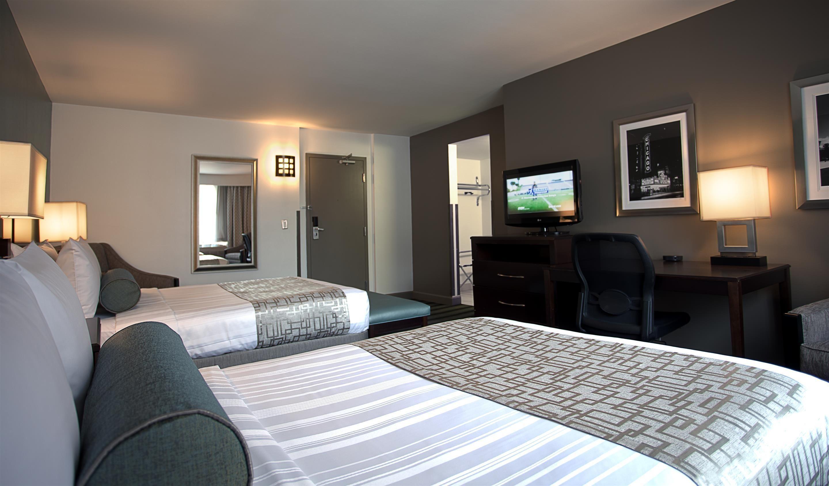 Western Downtown-river North