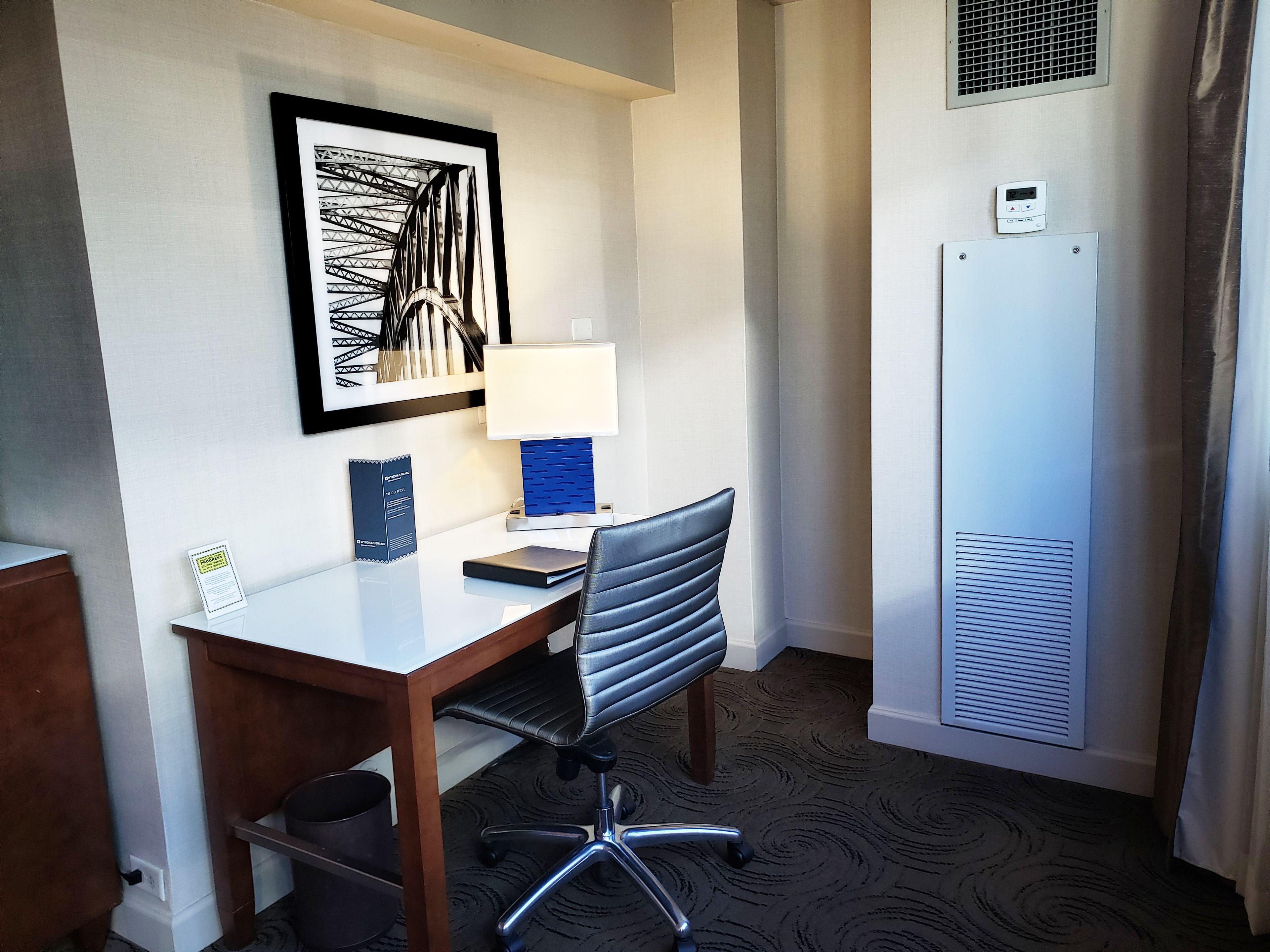 The Royal Sonesta Downtown 4*