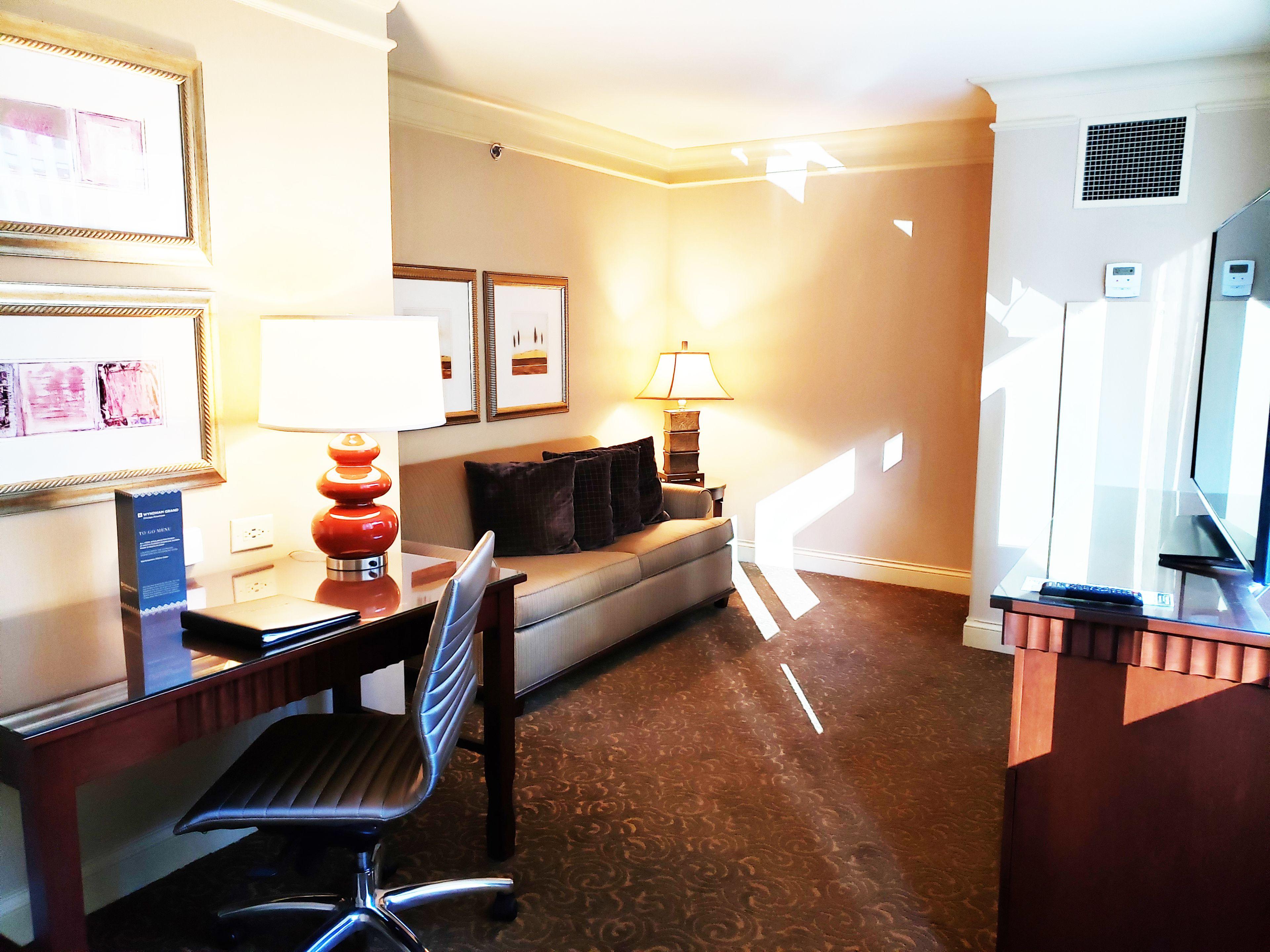 Hotel The Royal Sonesta Downtown