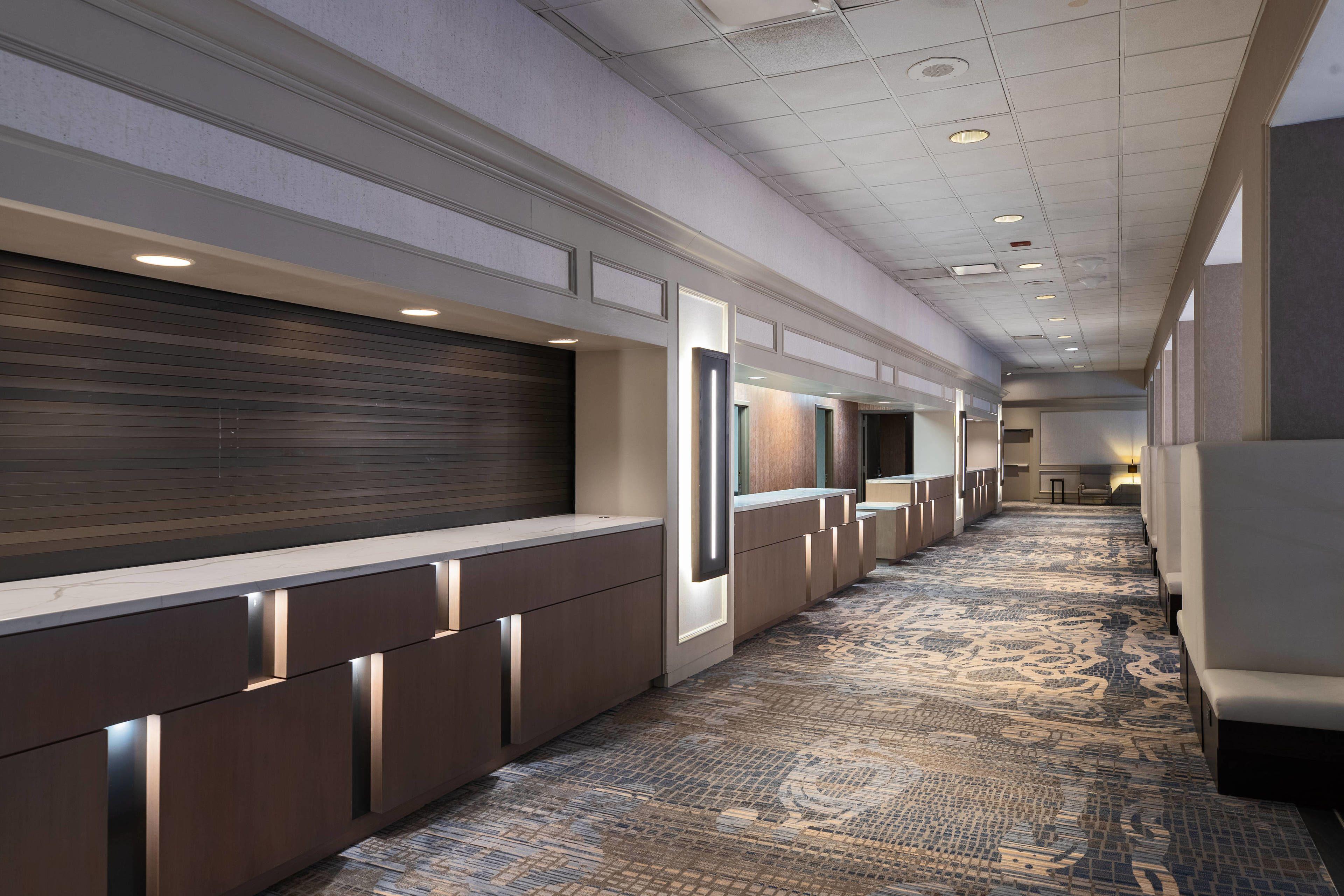 Marriott Downtown Magnificent Mile Hotel 4*