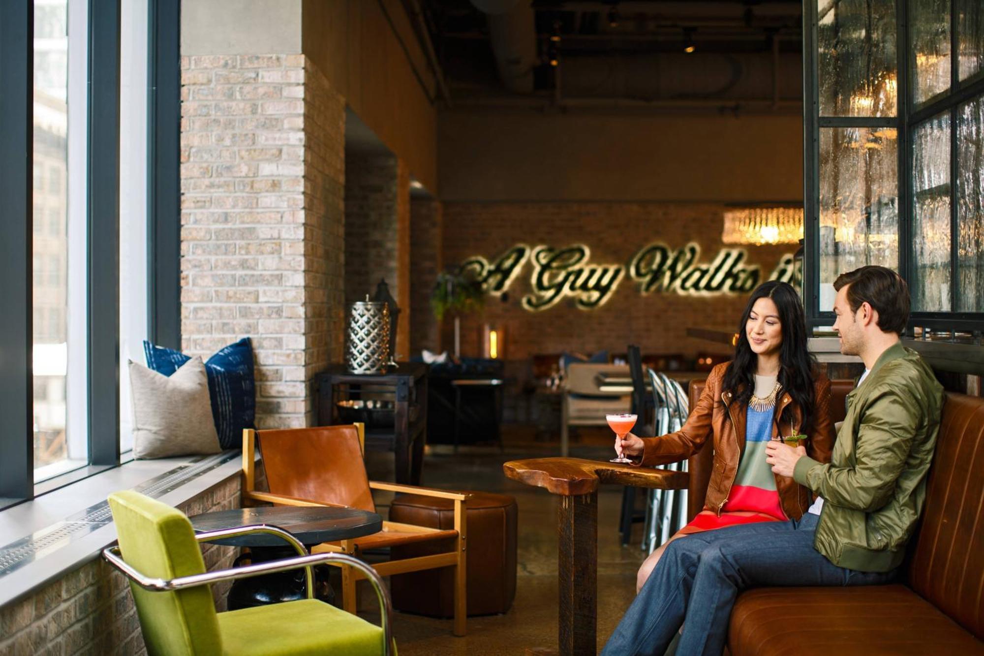 Renaissance Downtown 4* Chicago