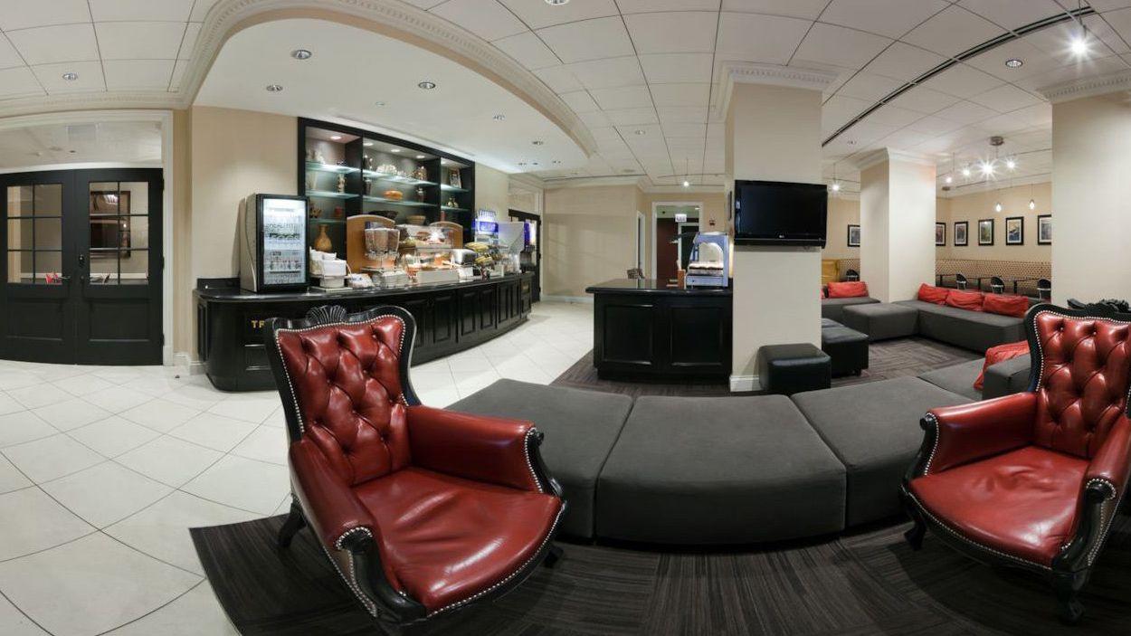 Express - Magnificent Mile By Ihg Hotel 3*