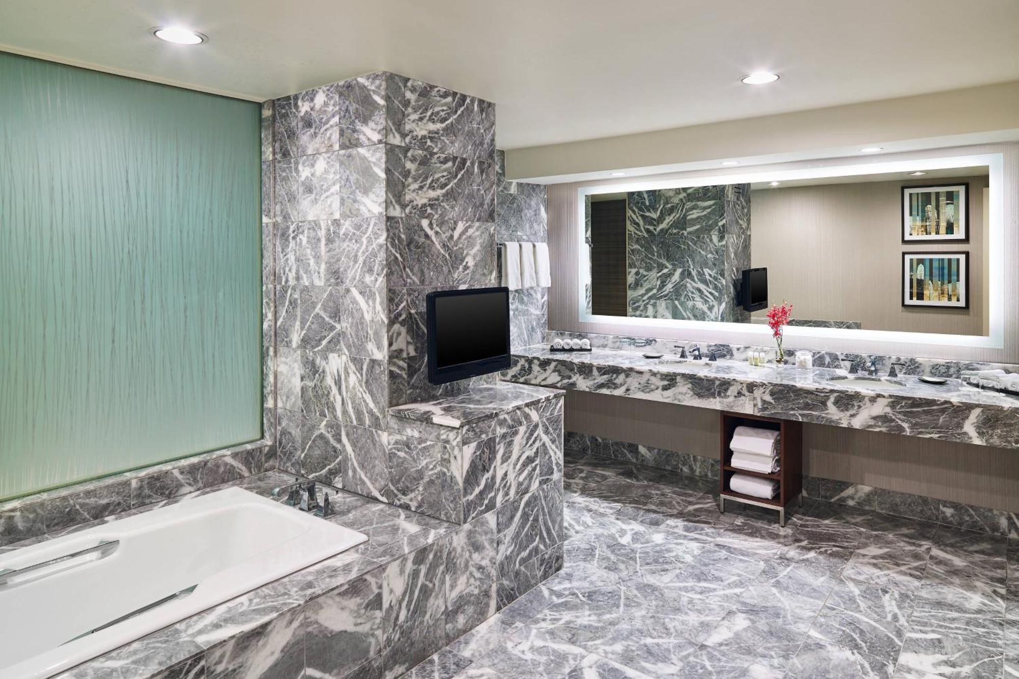 The Westin River North 4* Chicago