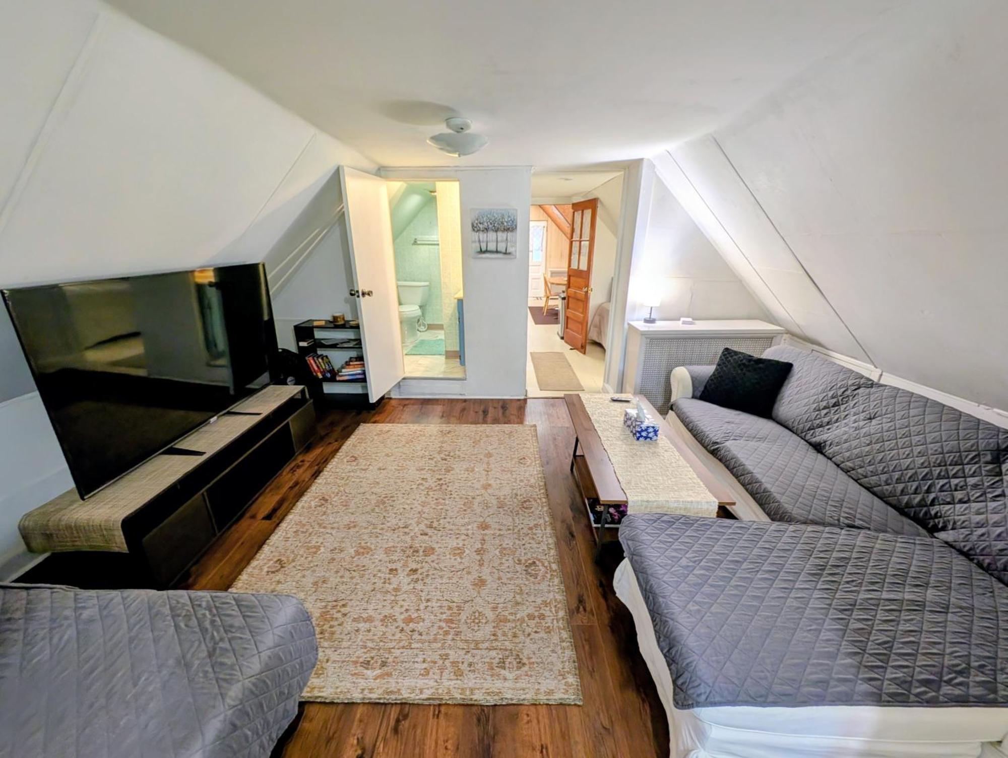 The Avondale Attic Apartment *