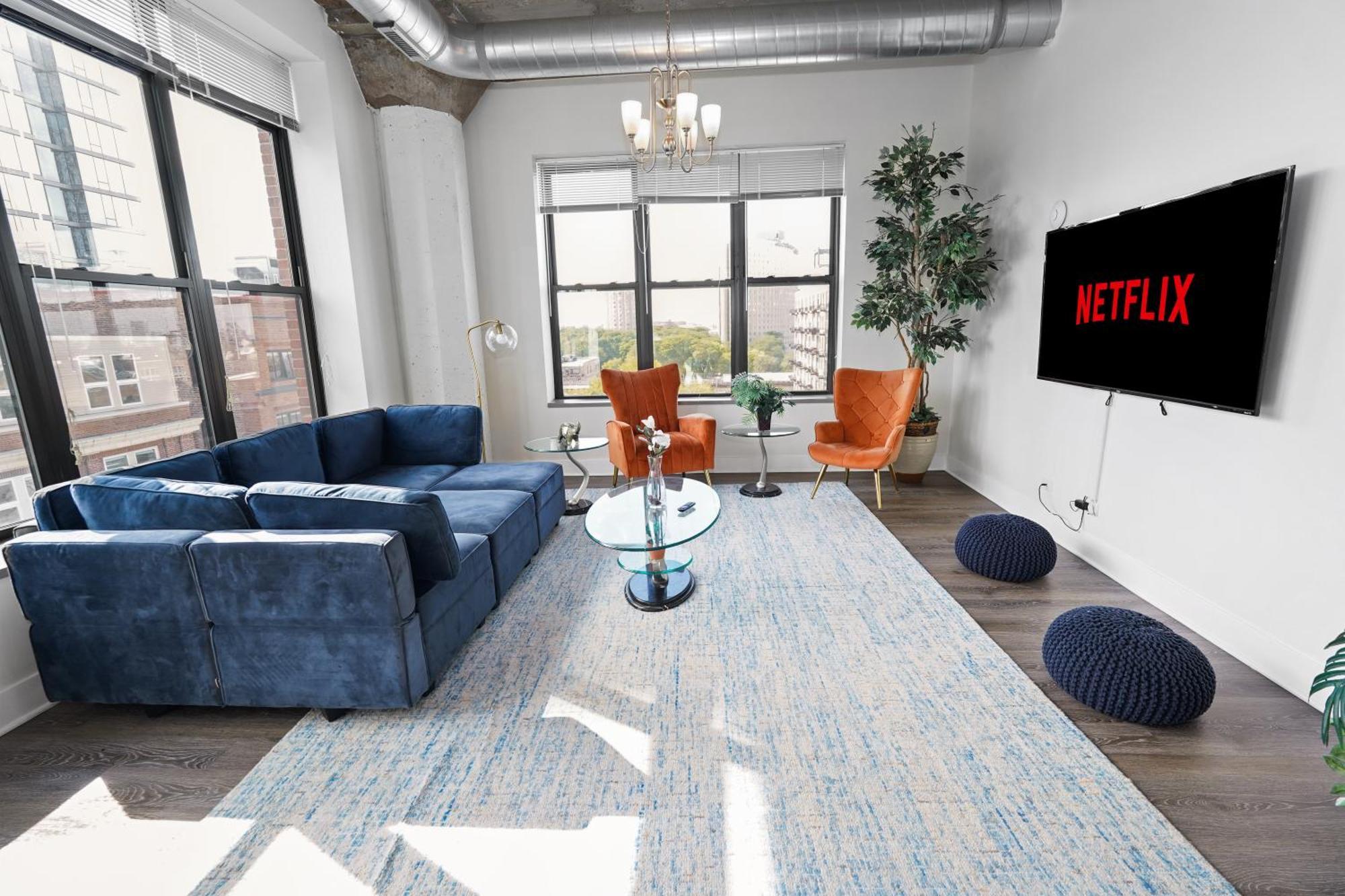 Mccormick Place Luxurious And Spacious 3br In Downtown With Optional Parking Sleeps 10 Guests Apartment Chicago