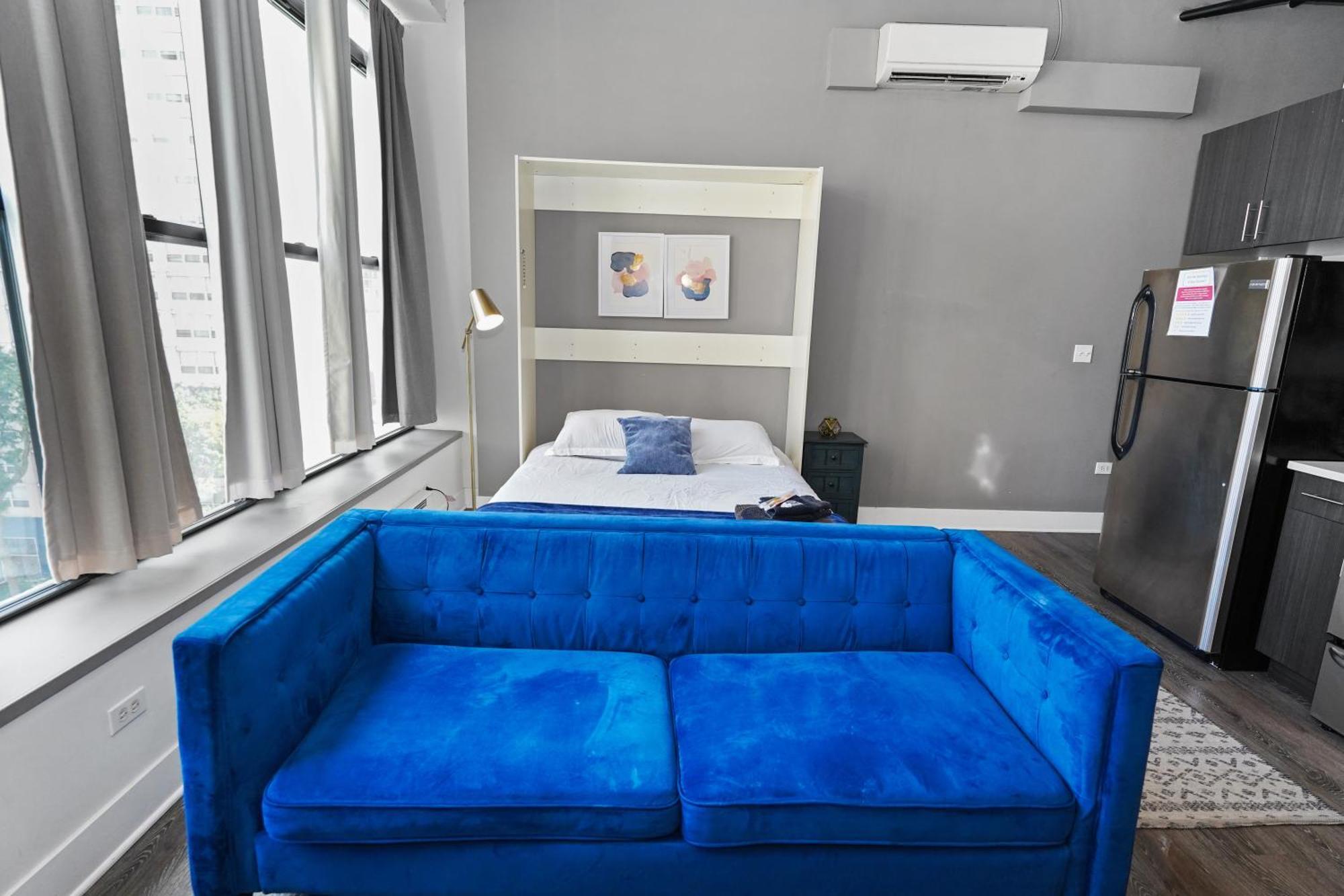 Luxury With Optional Parking And Gym Access Near Mccormick Place, Chinatown And Soldier Field Chicago