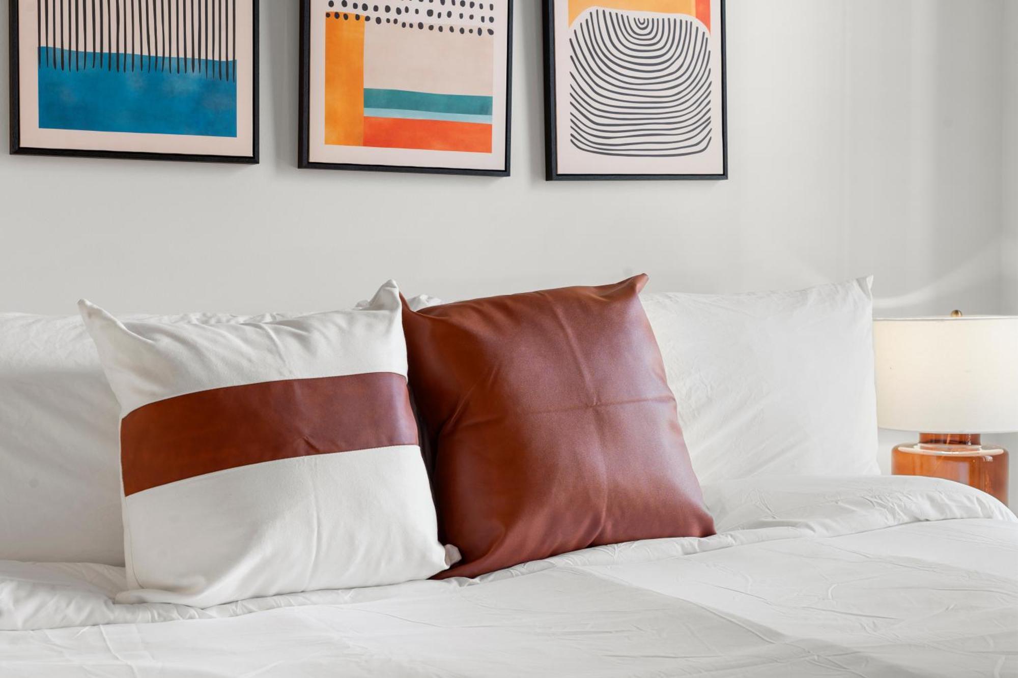 4br Corporate And Modern Chicago