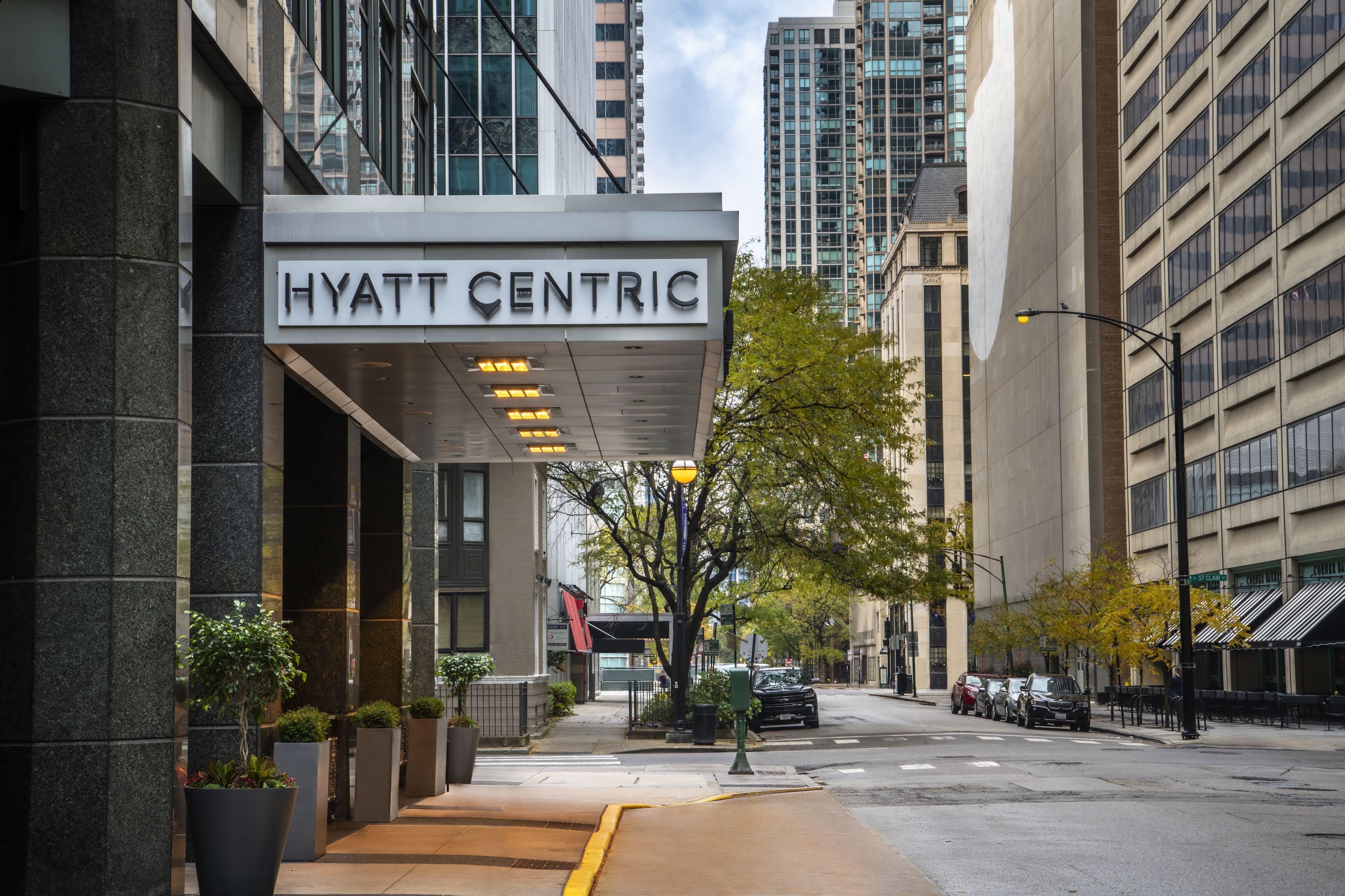 Hyatt Centric Magnificent Mile Hotel 4*