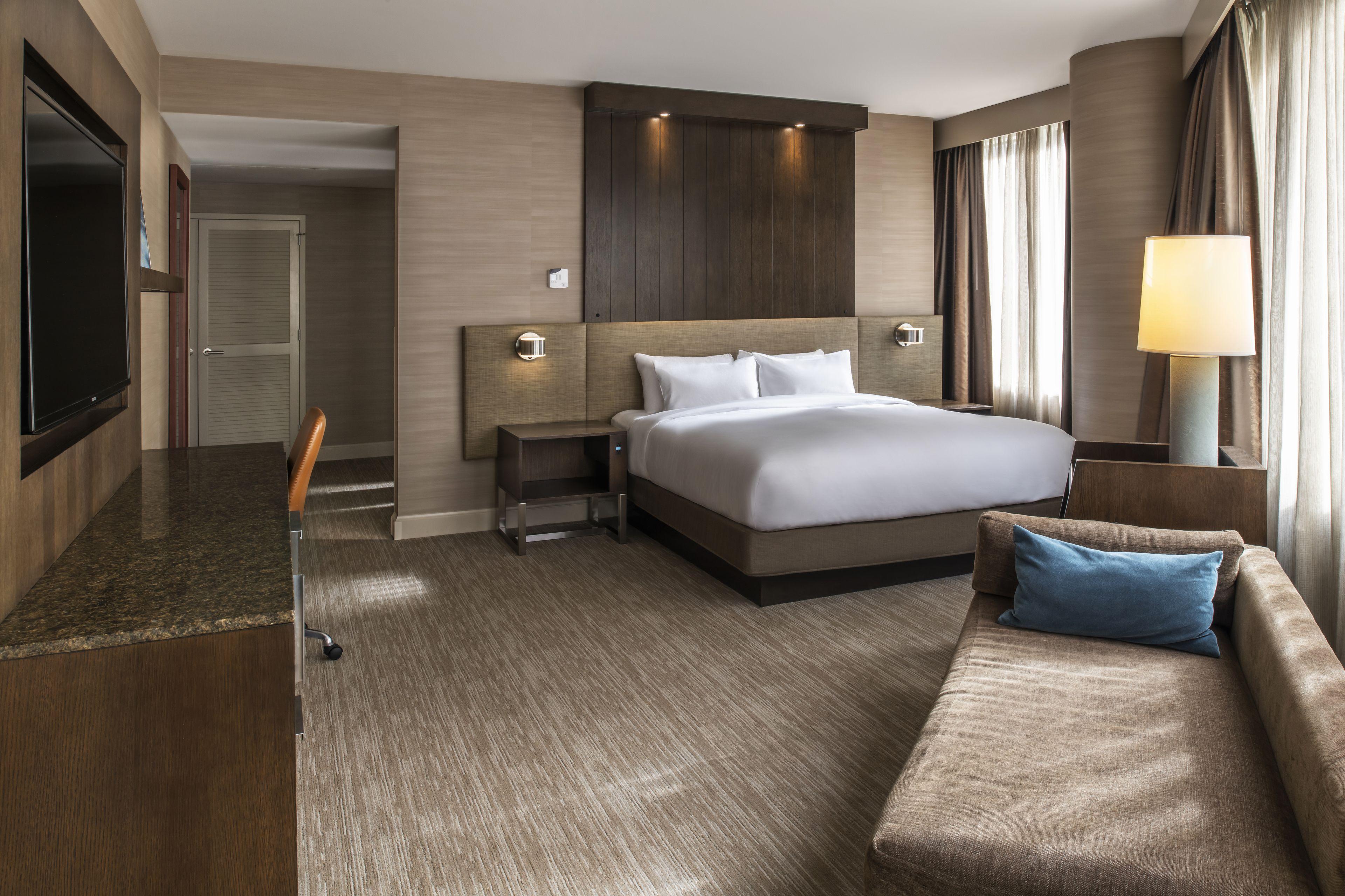 Hyatt Centric Magnificent Mile Hotel