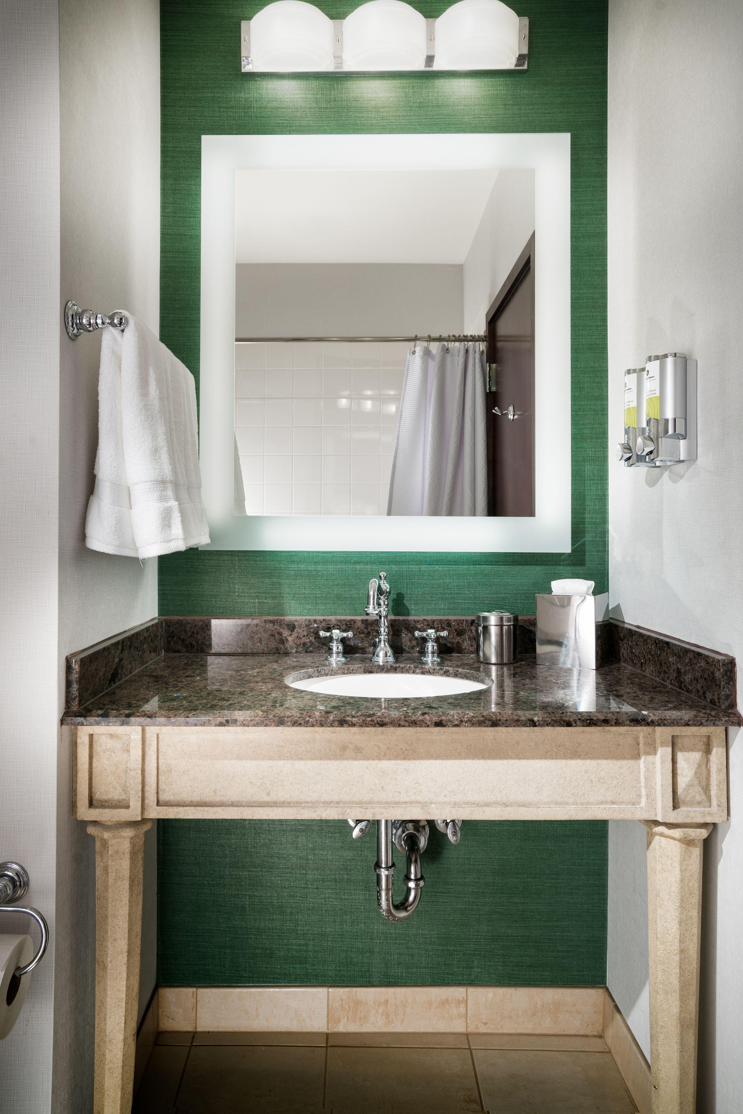 Hotel Staypineapple, An Iconic Hotel, The Loop