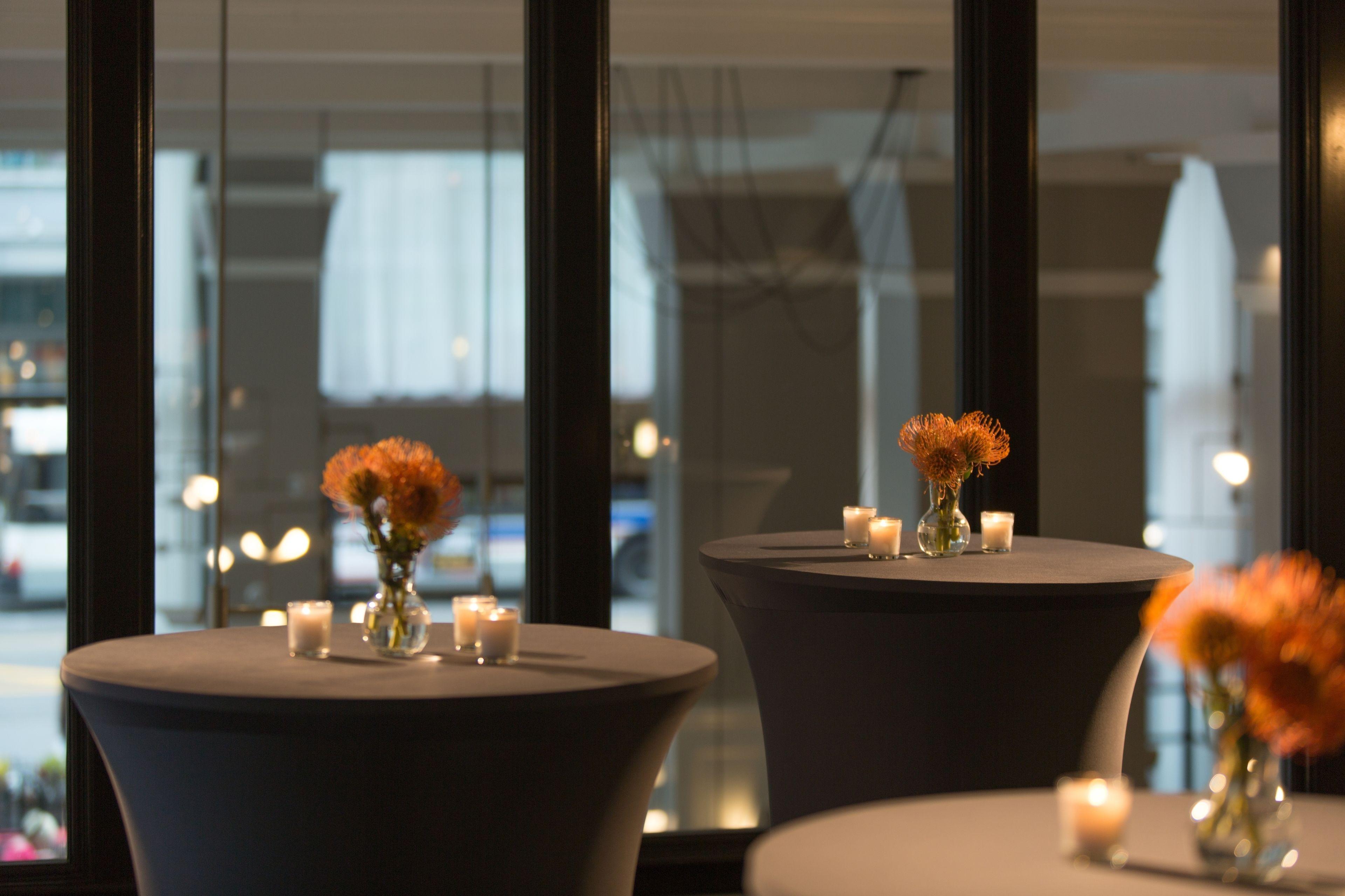 Staypineapple, An Iconic Hotel, The Loop Chicago