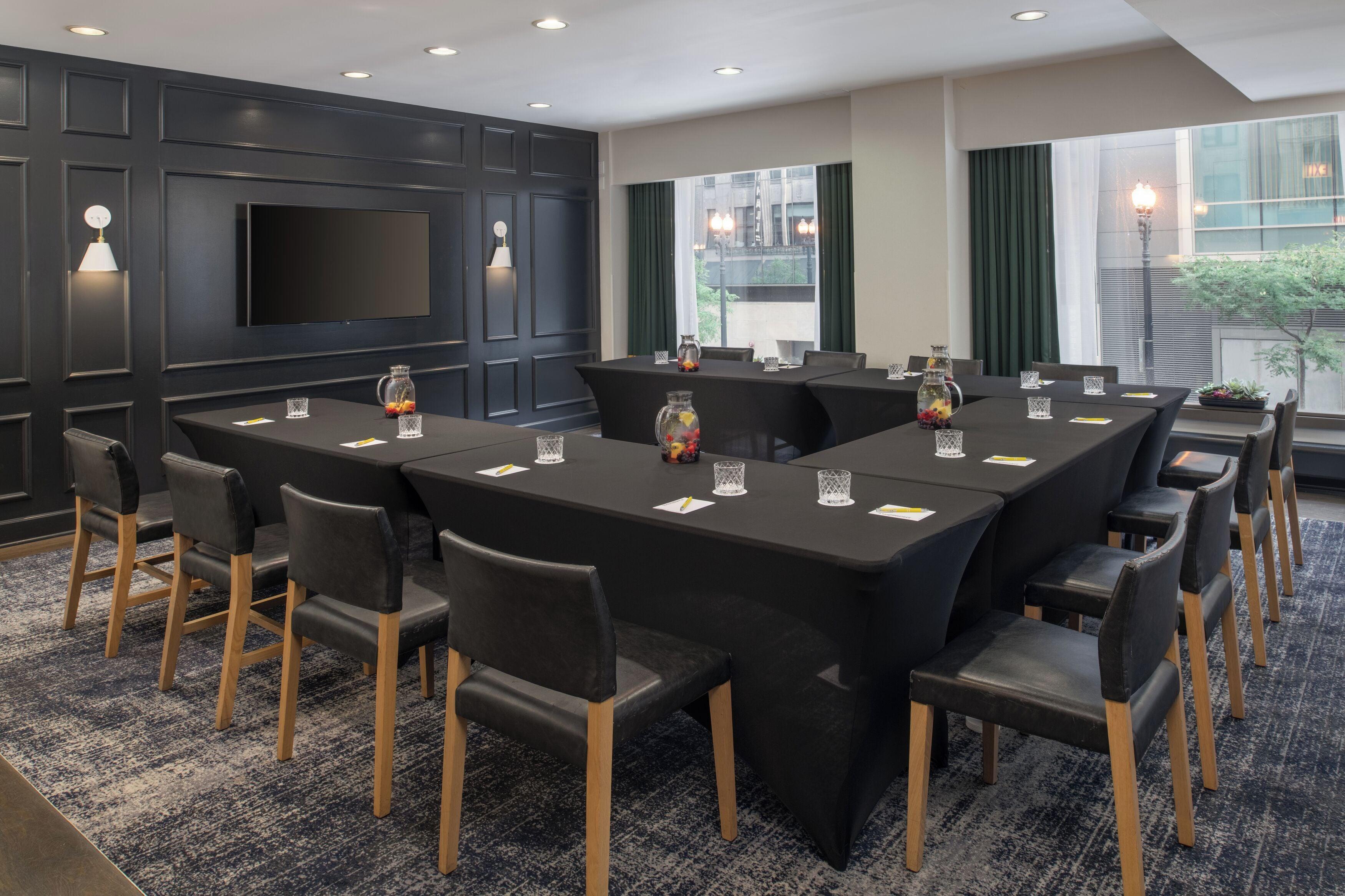 Staypineapple, An Iconic Hotel, The Loop Hotel Chicago