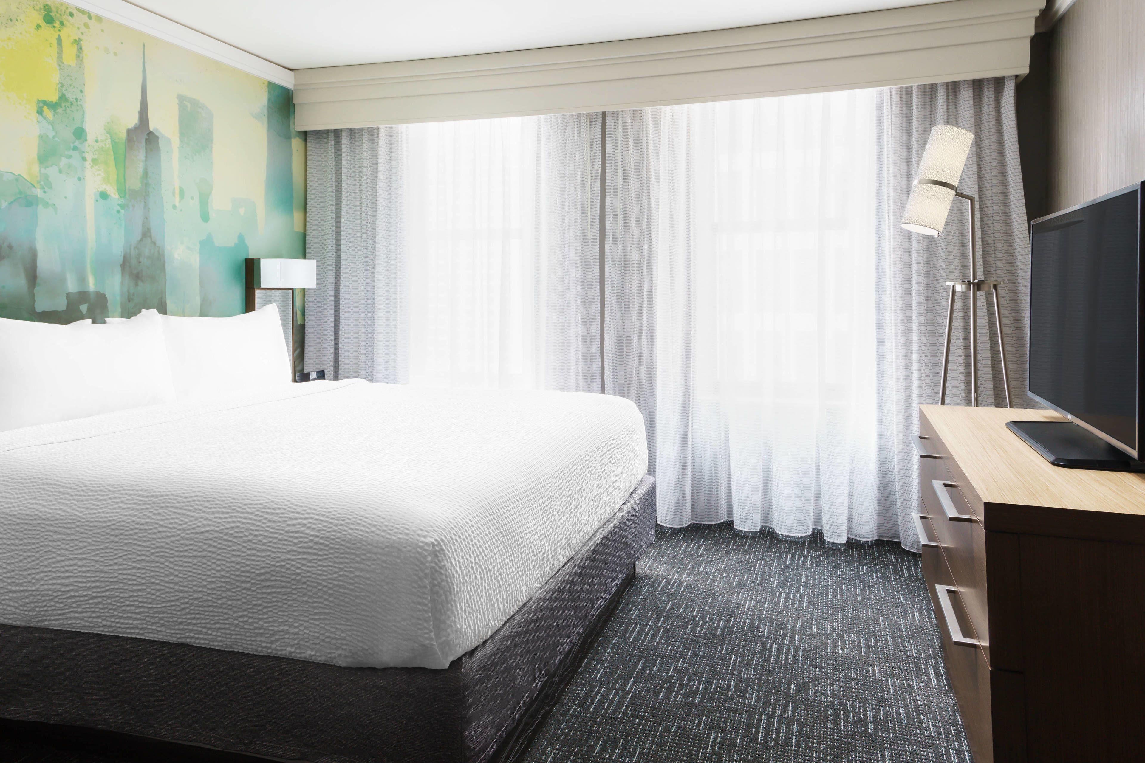 Courtyard By Marriott Downtown/magnificent Mile Chicago