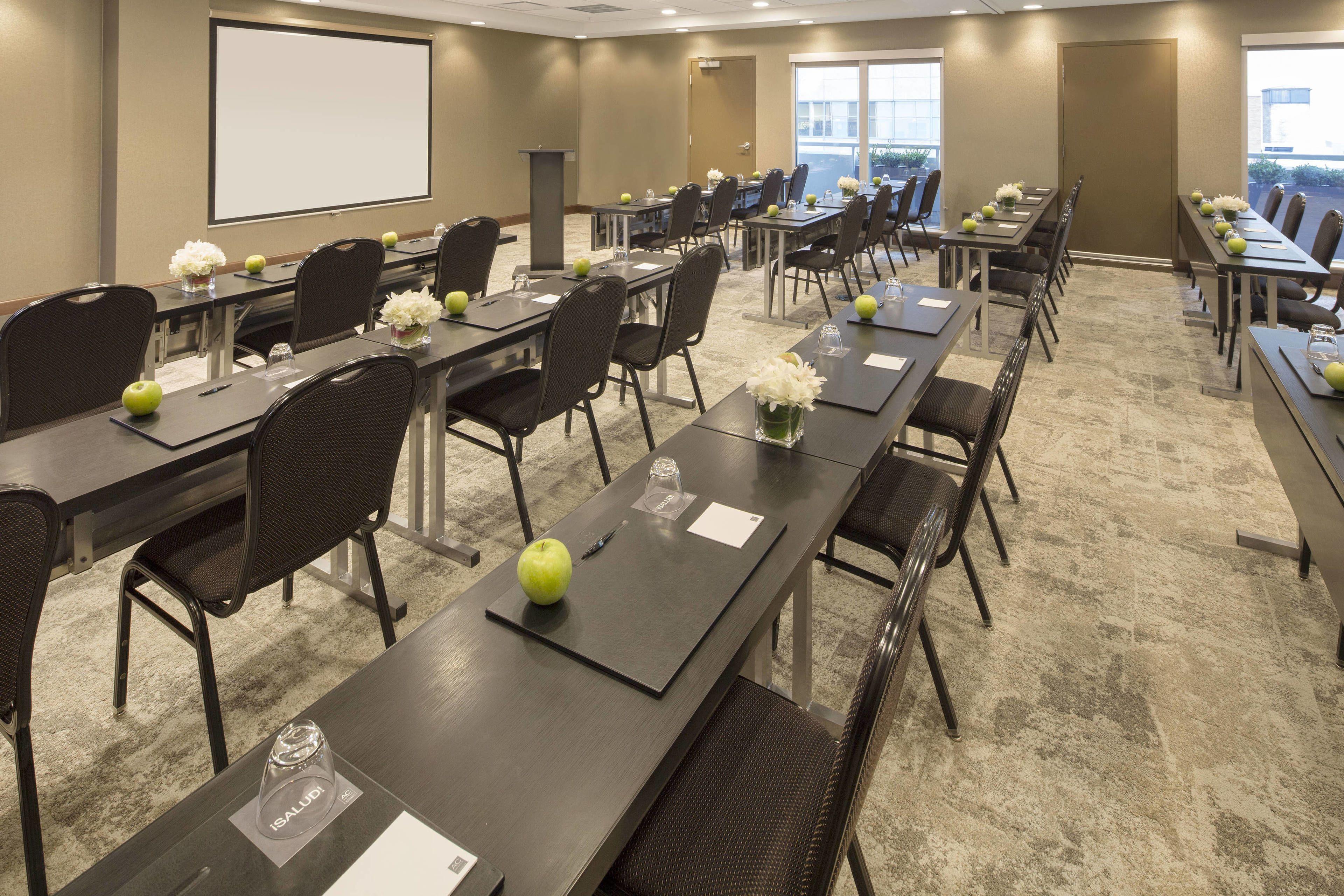 Hotel Ac Downtown Chicago