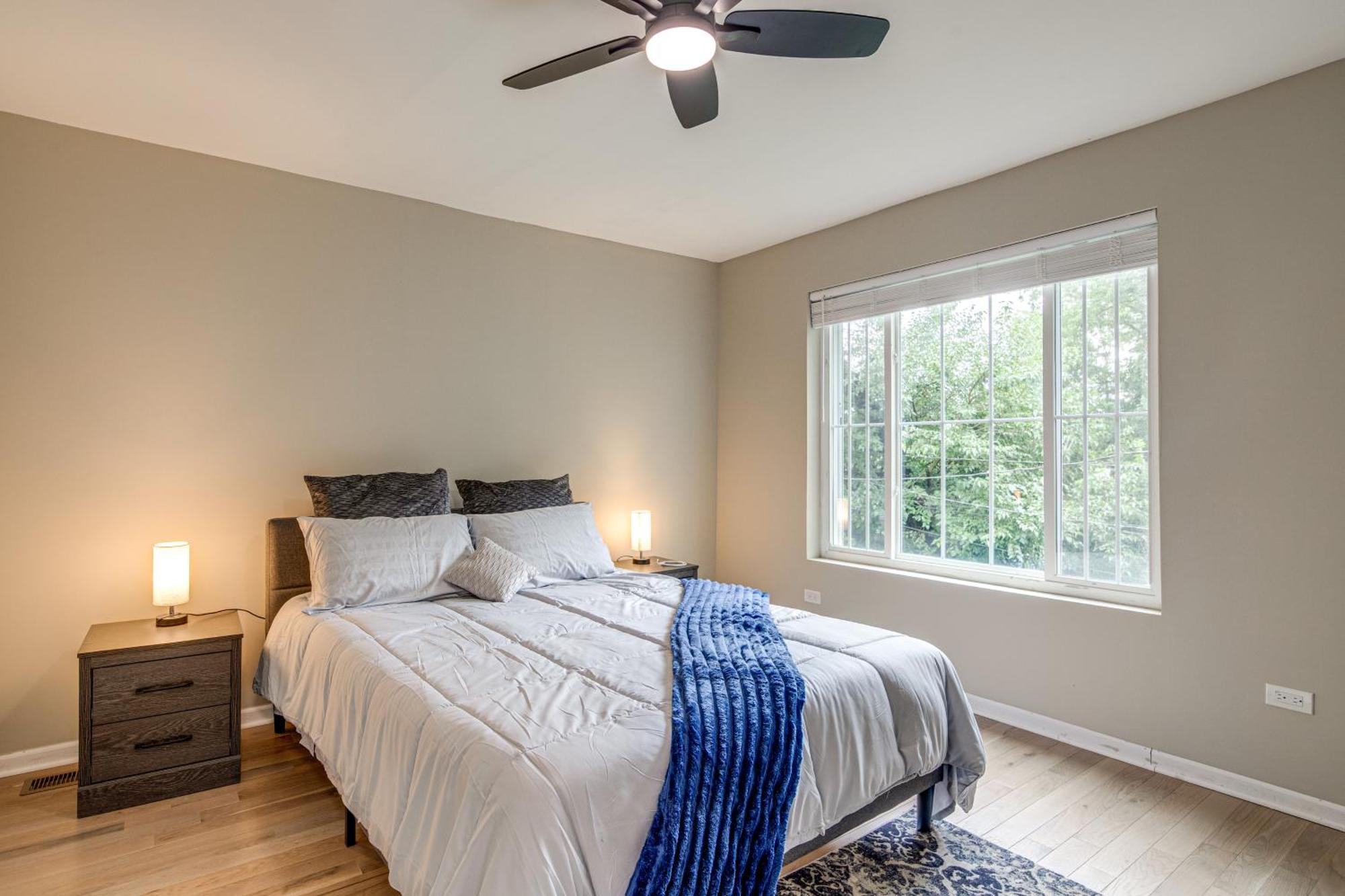 2 Mi To South Shore Urban Retreat With Yard