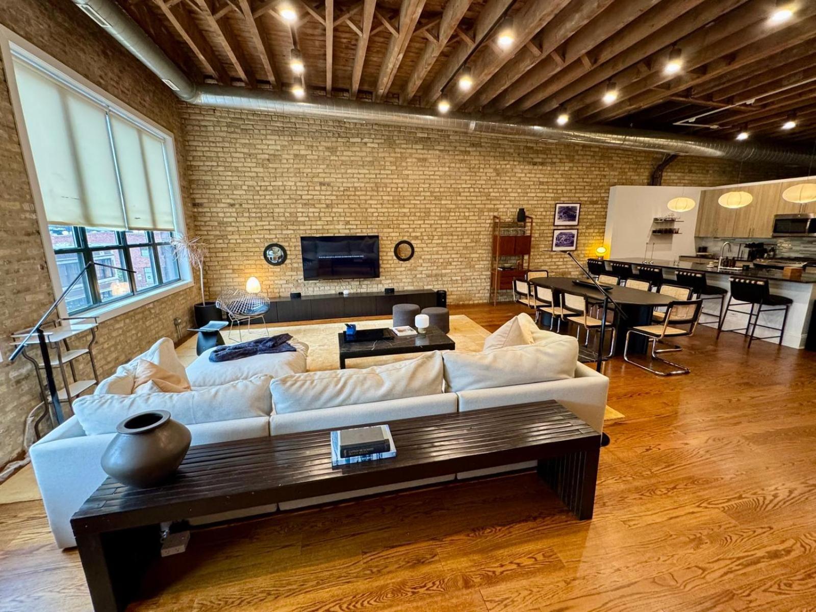 Luxe 3br Loft, Rooftop Lounge In Fulton Market * Chicago
