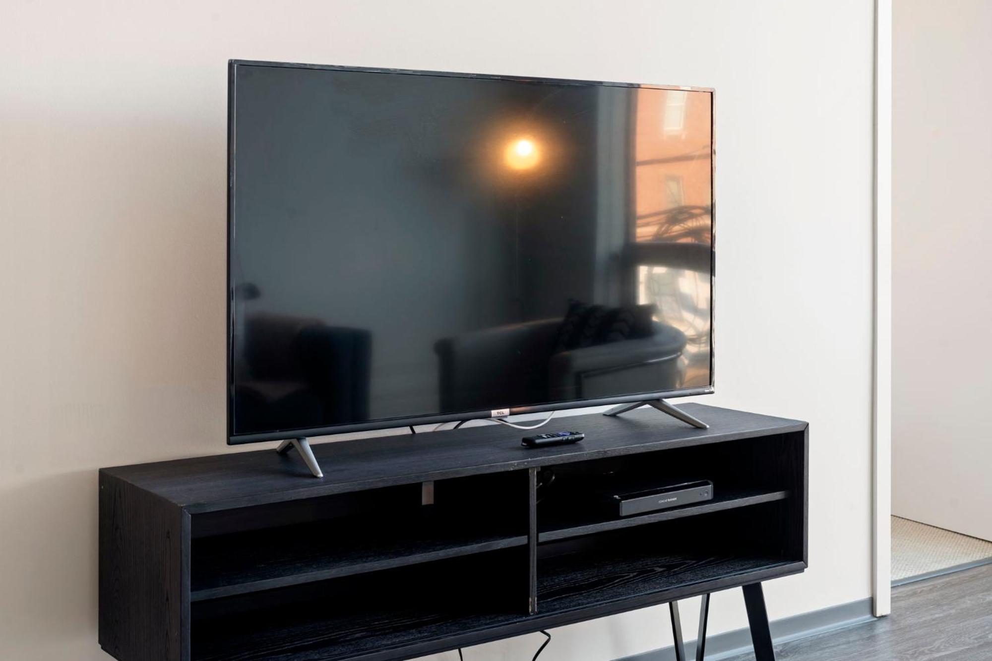 New Modern 1br Escape