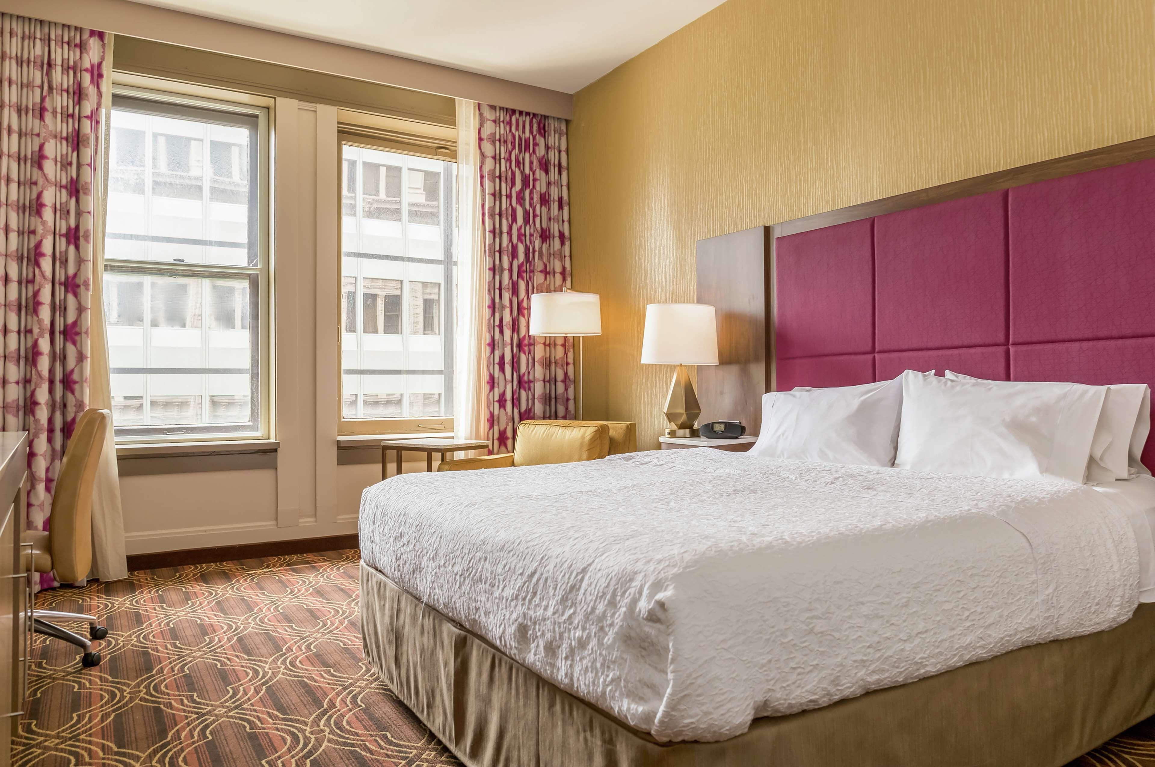 Hotel Hampton Majestic Theatre District 3*