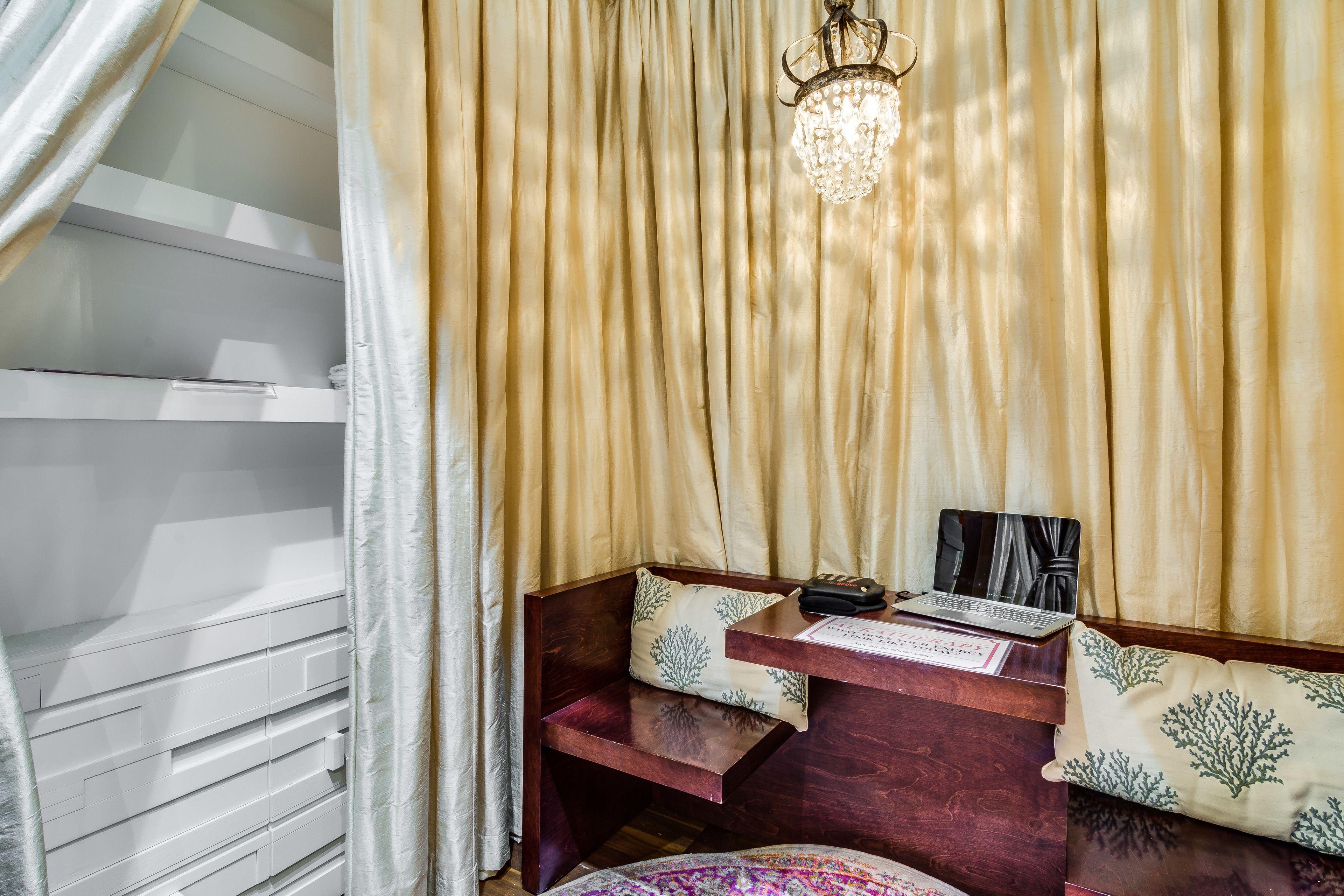 The Golden Arm (adults Only) Inn 2*