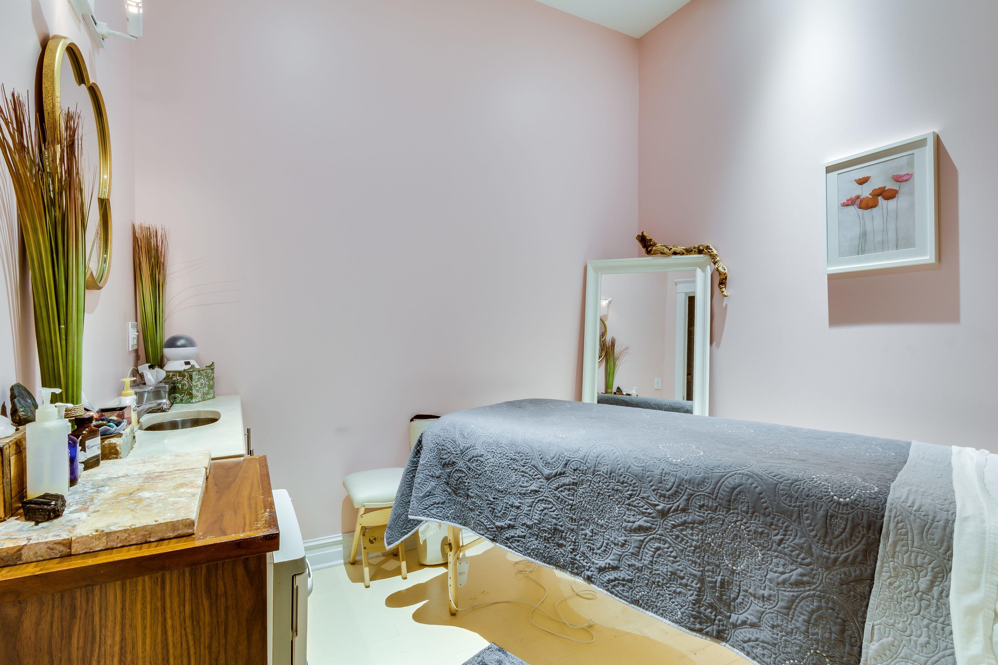 The Golden Arm (adults Only) 2* Chicago