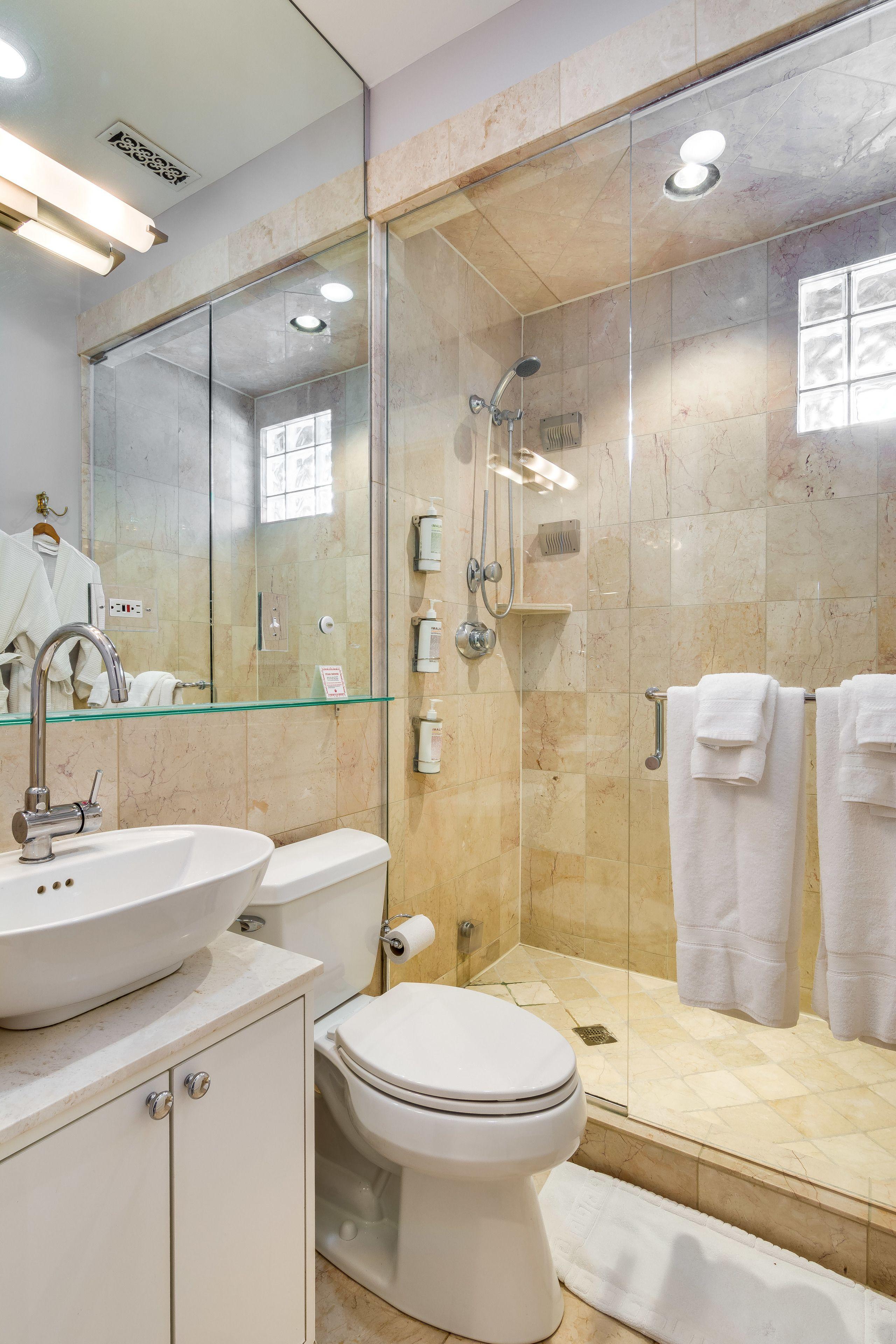 The Golden Arm (adults Only) 2* Chicago