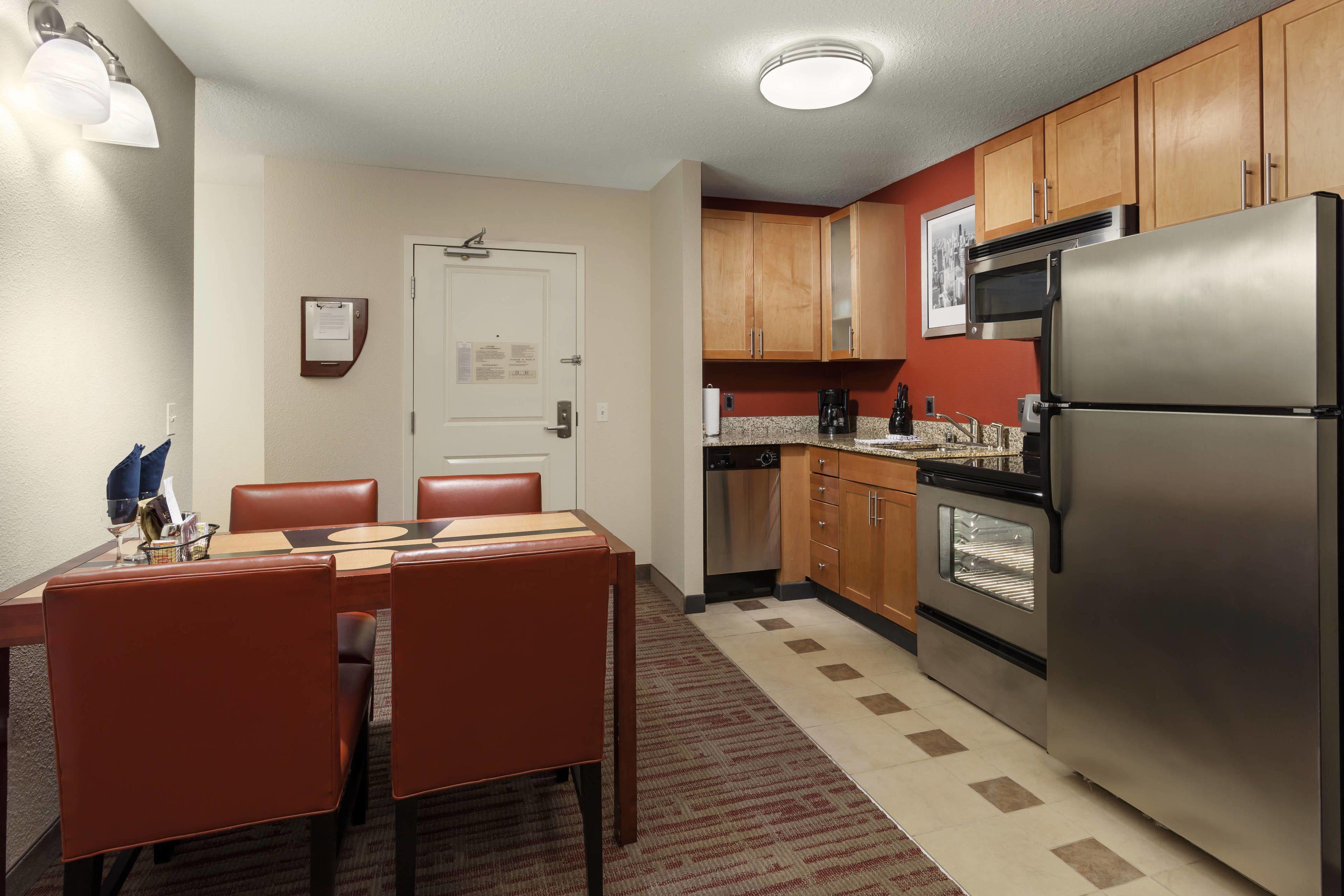 By Marriott Downtown/river North Hotel Chicago