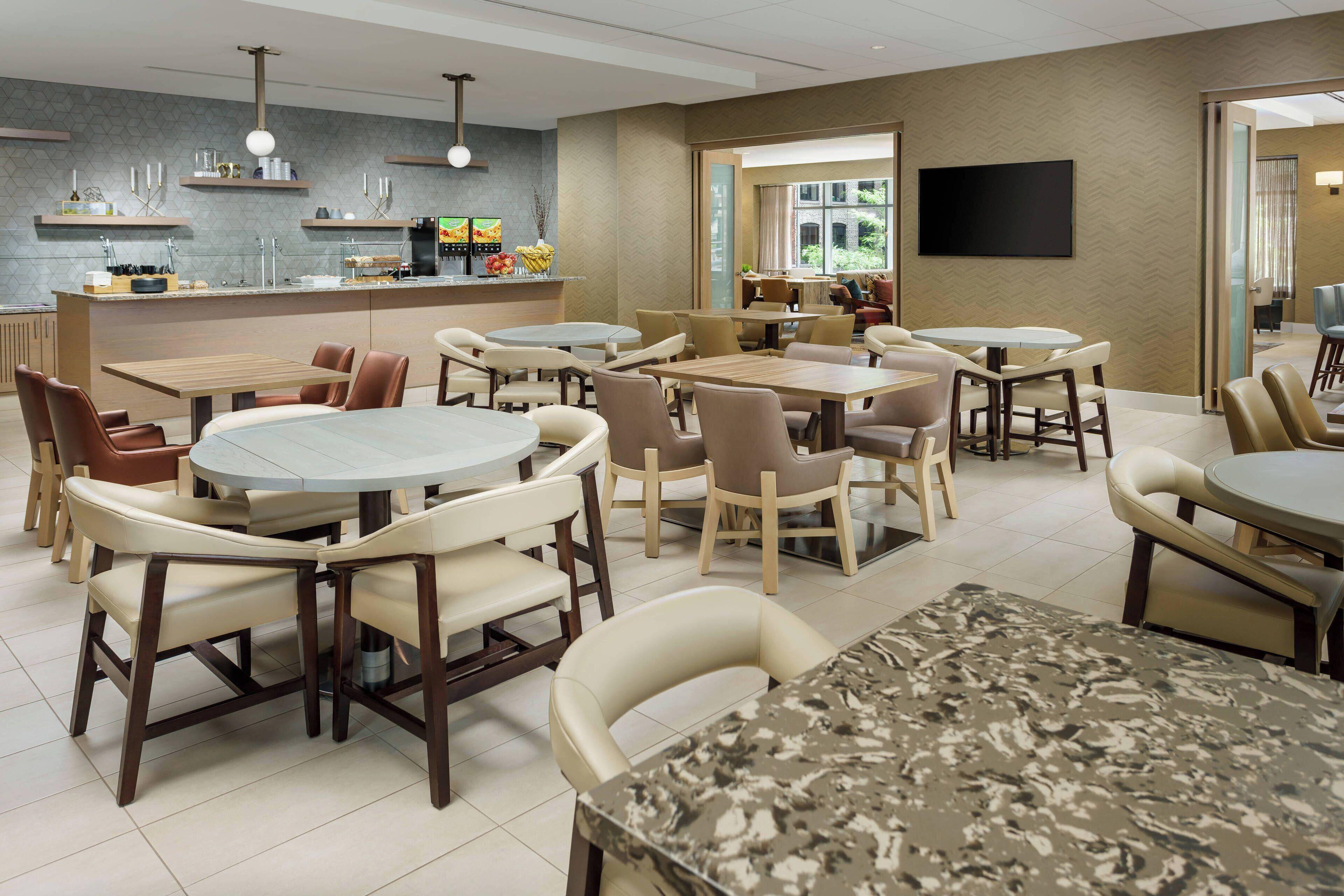 Hotel By Marriott Downtown/river North Chicago