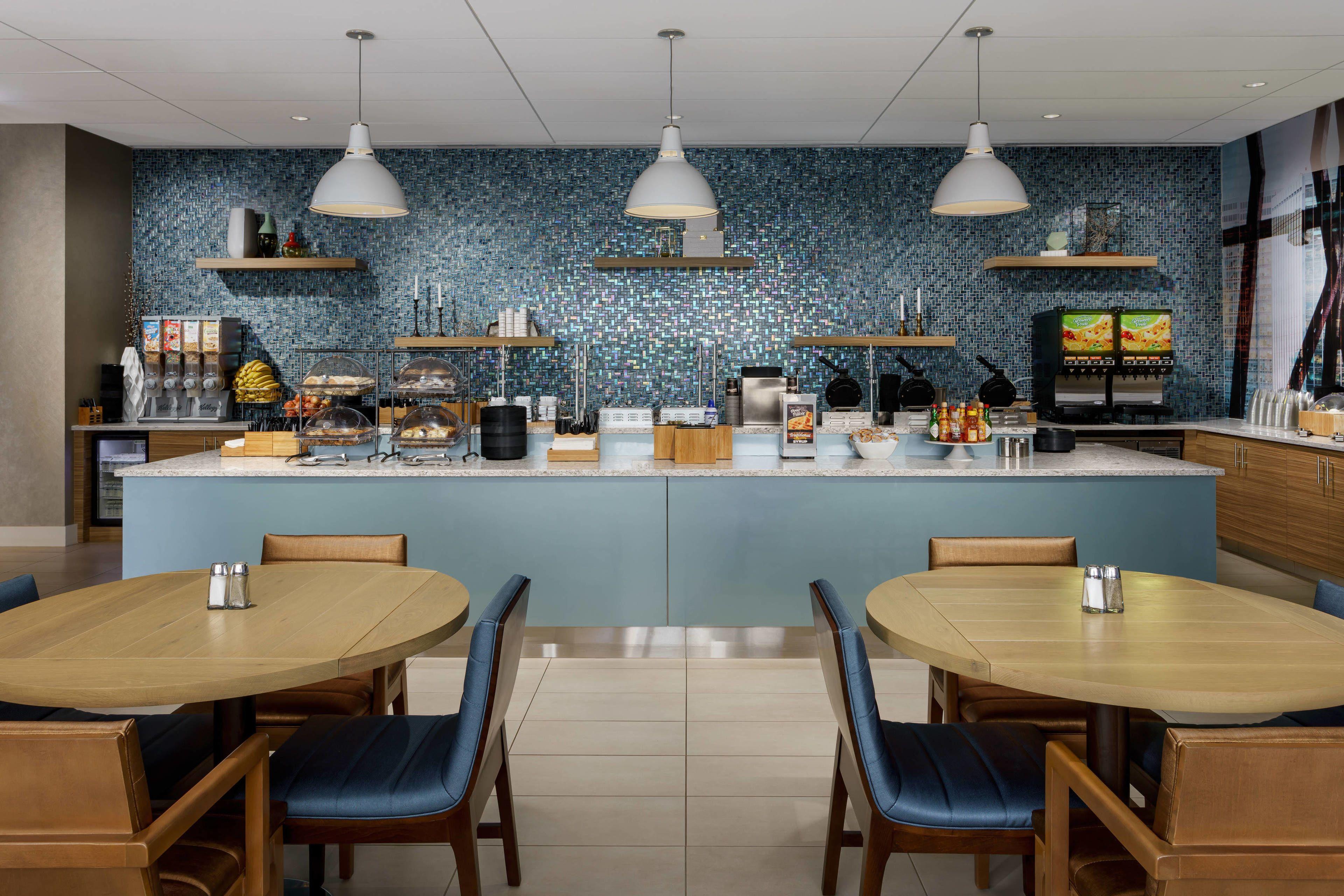 Hotel Springhill Downtown/river North 3*