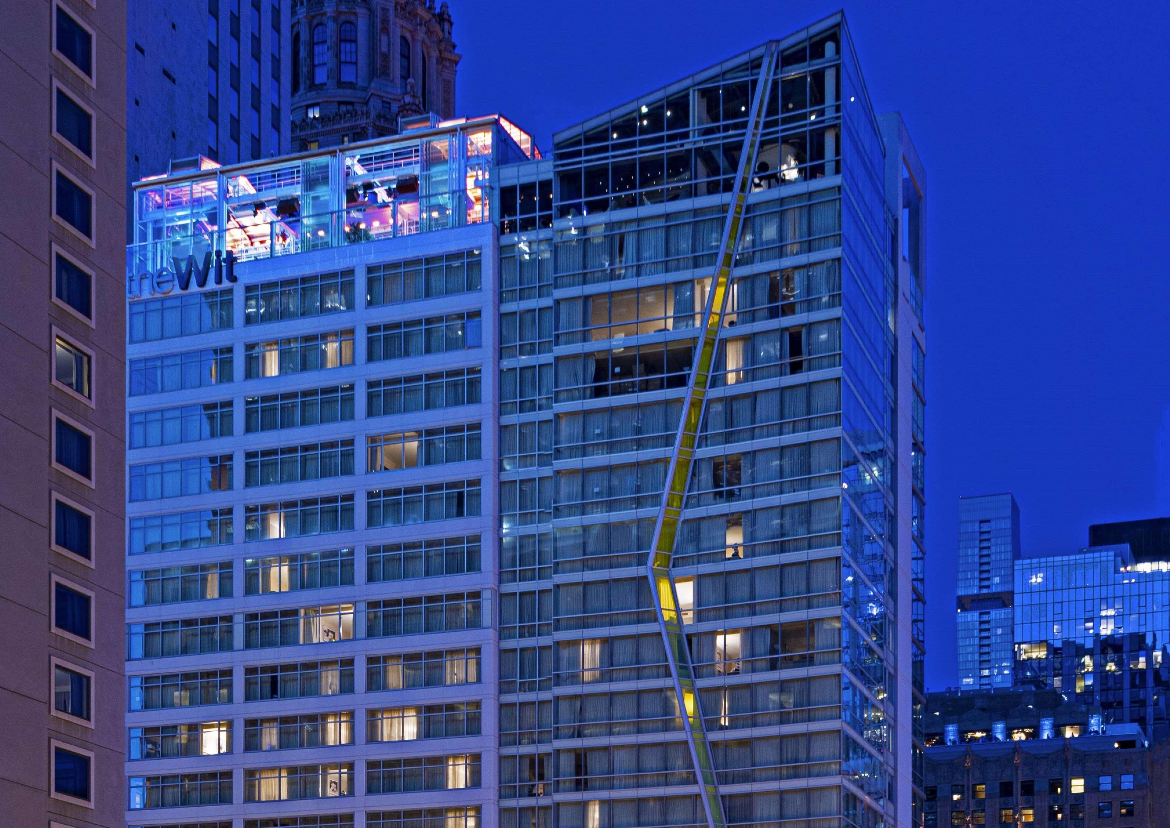 Thewit Chicago, A Hilton 4* Chicago