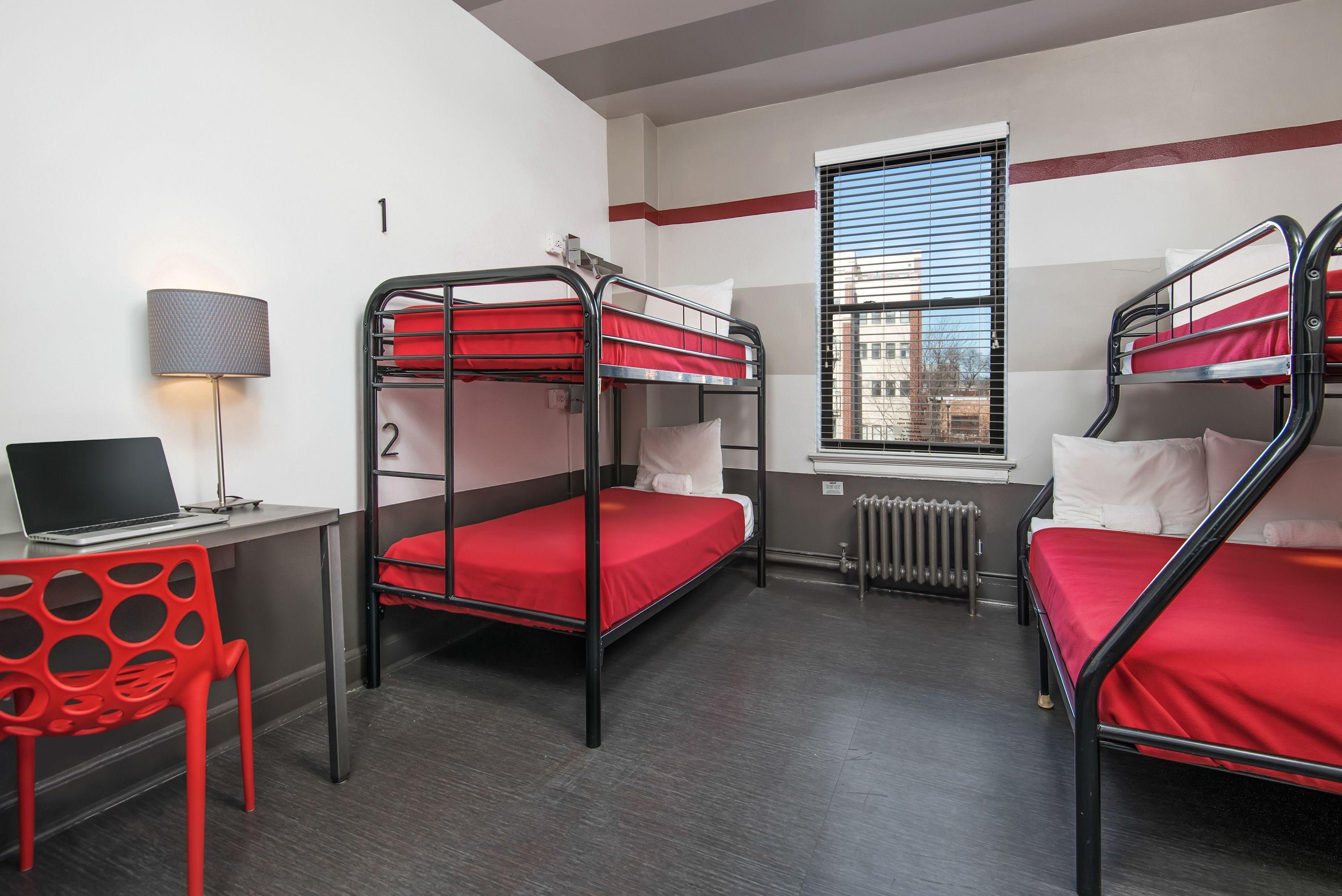 Hostel Getaway Chicago