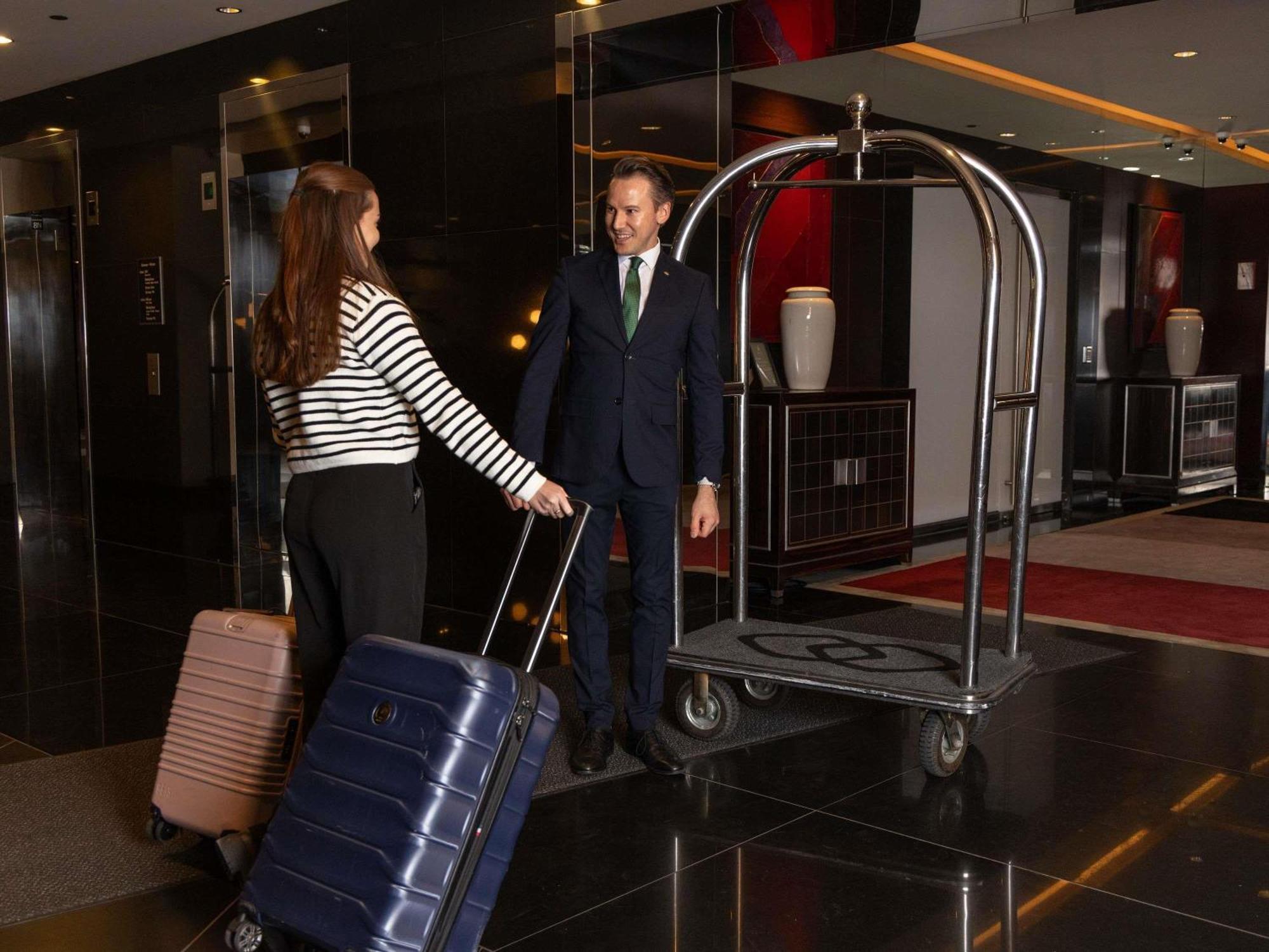 Hotel Sofitel Magnificent Mile 5*