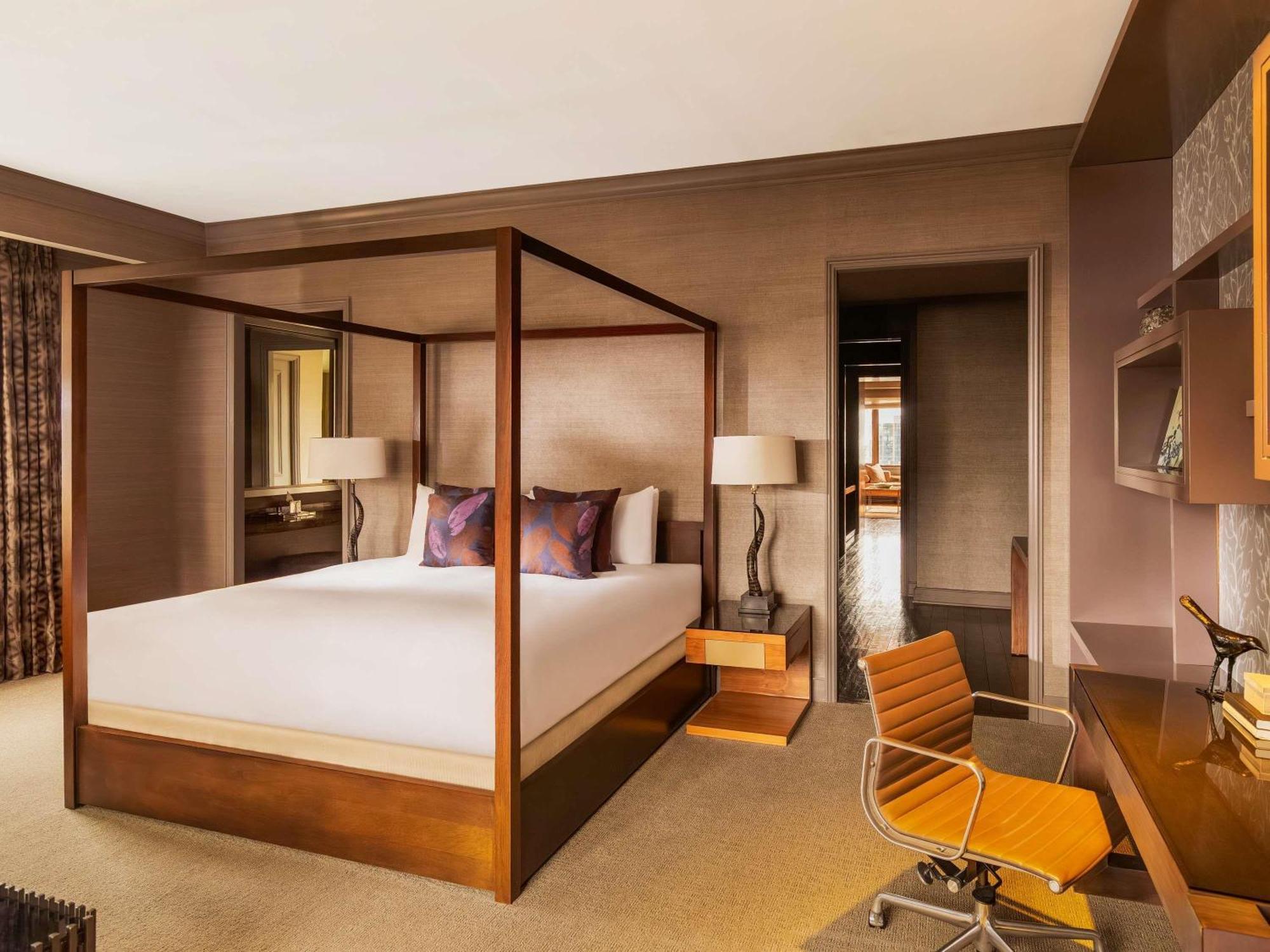 Hotel Fairmont Millennium Park 4*