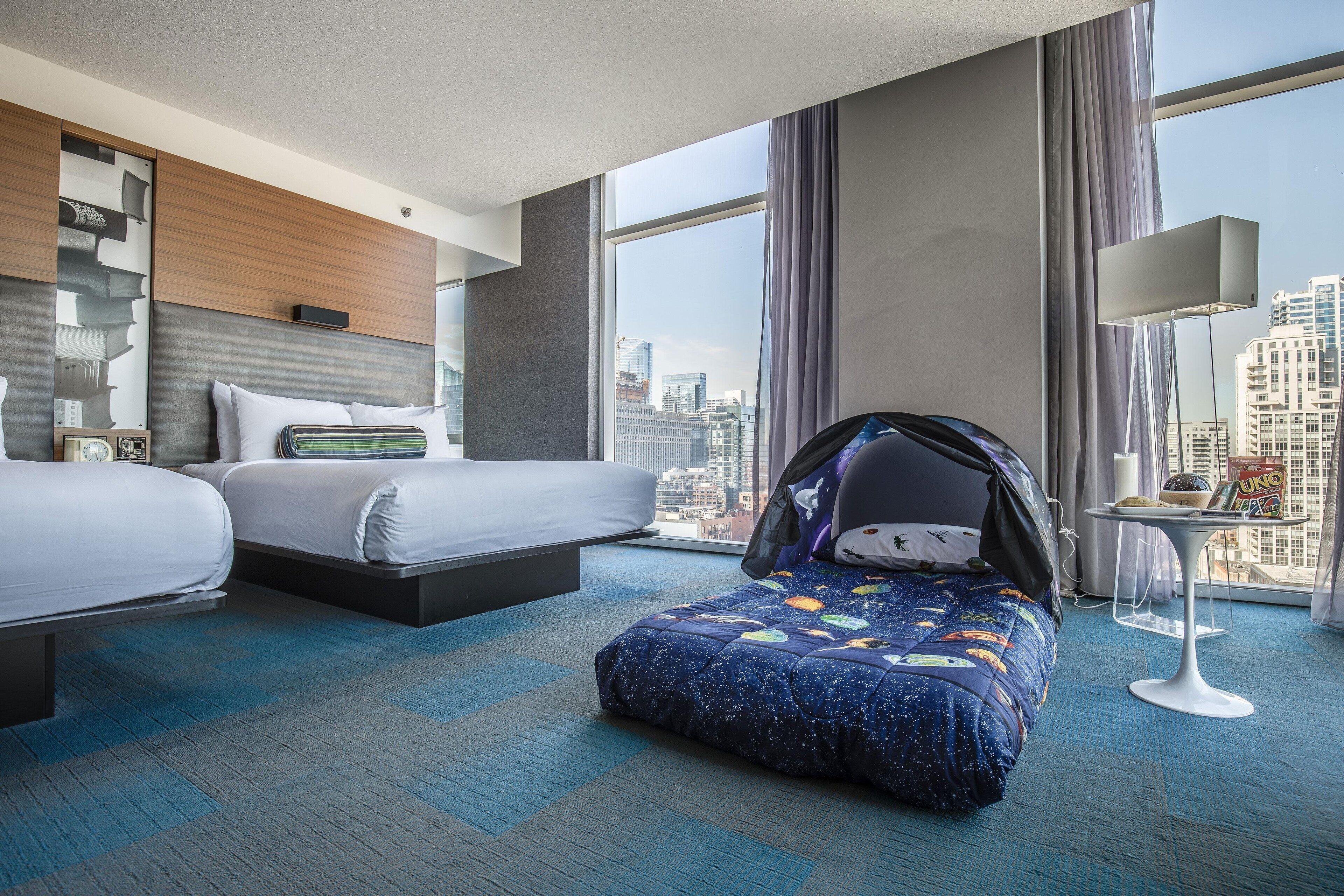 Aloft Downtown River North 3*
