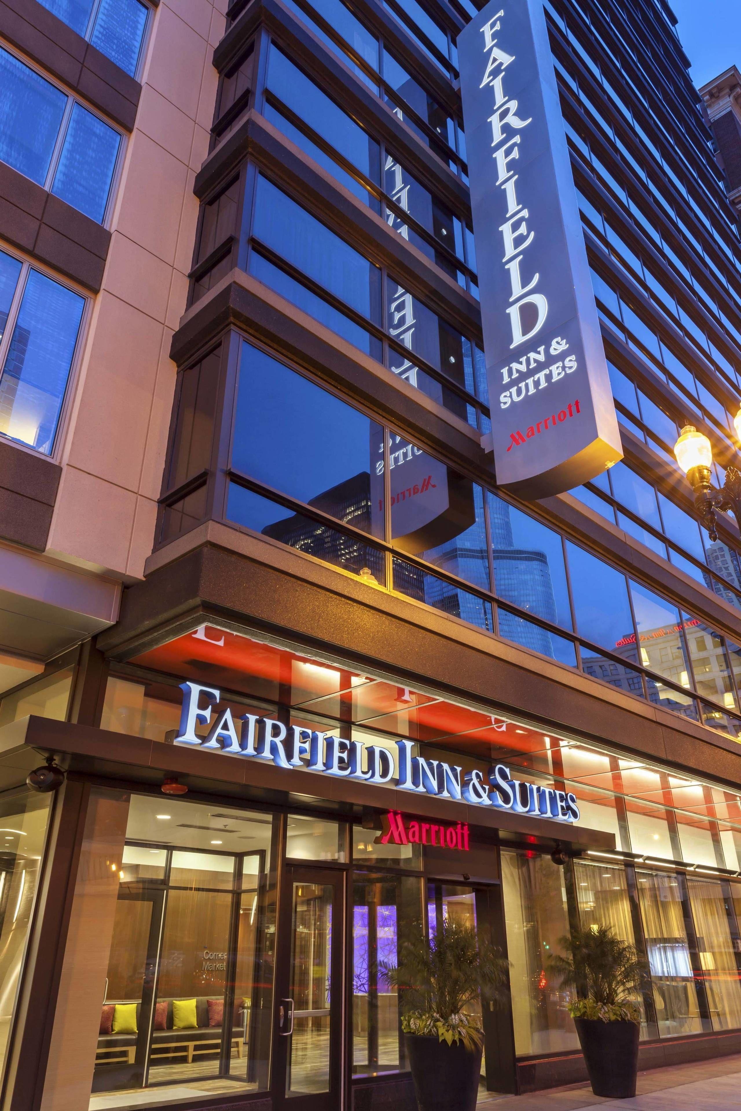 Fairfield And Downtown-river North 3*