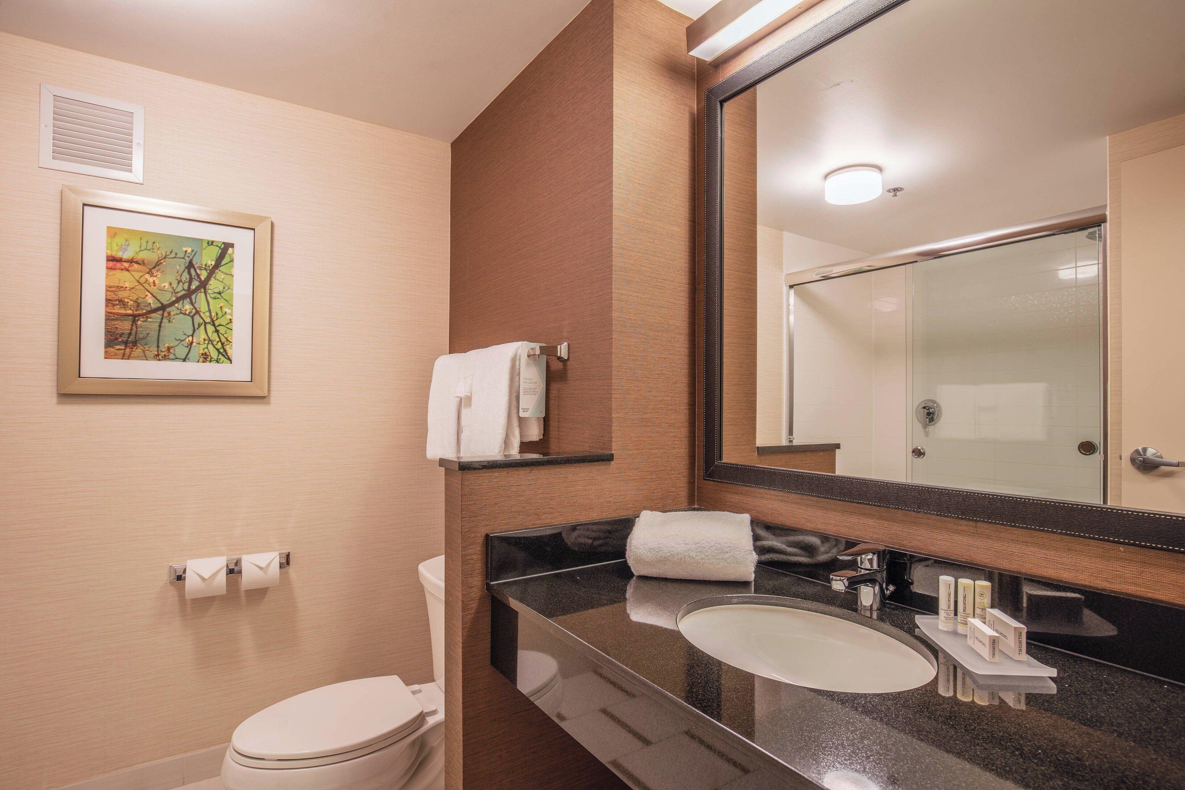 Fairfield And Downtown-river North Hotel