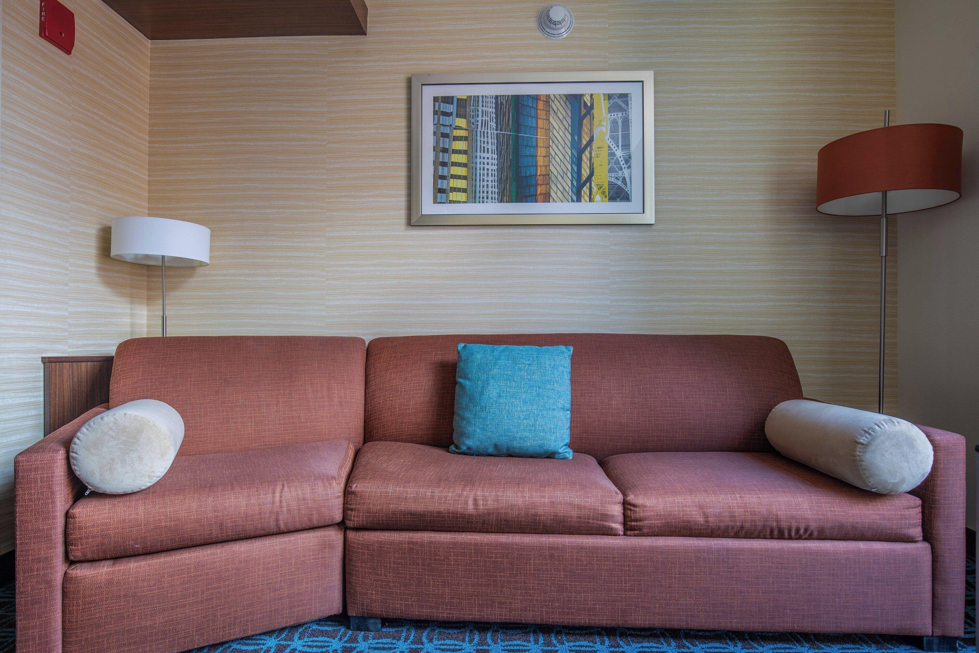 Hotel Fairfield And Downtown-river North 3*