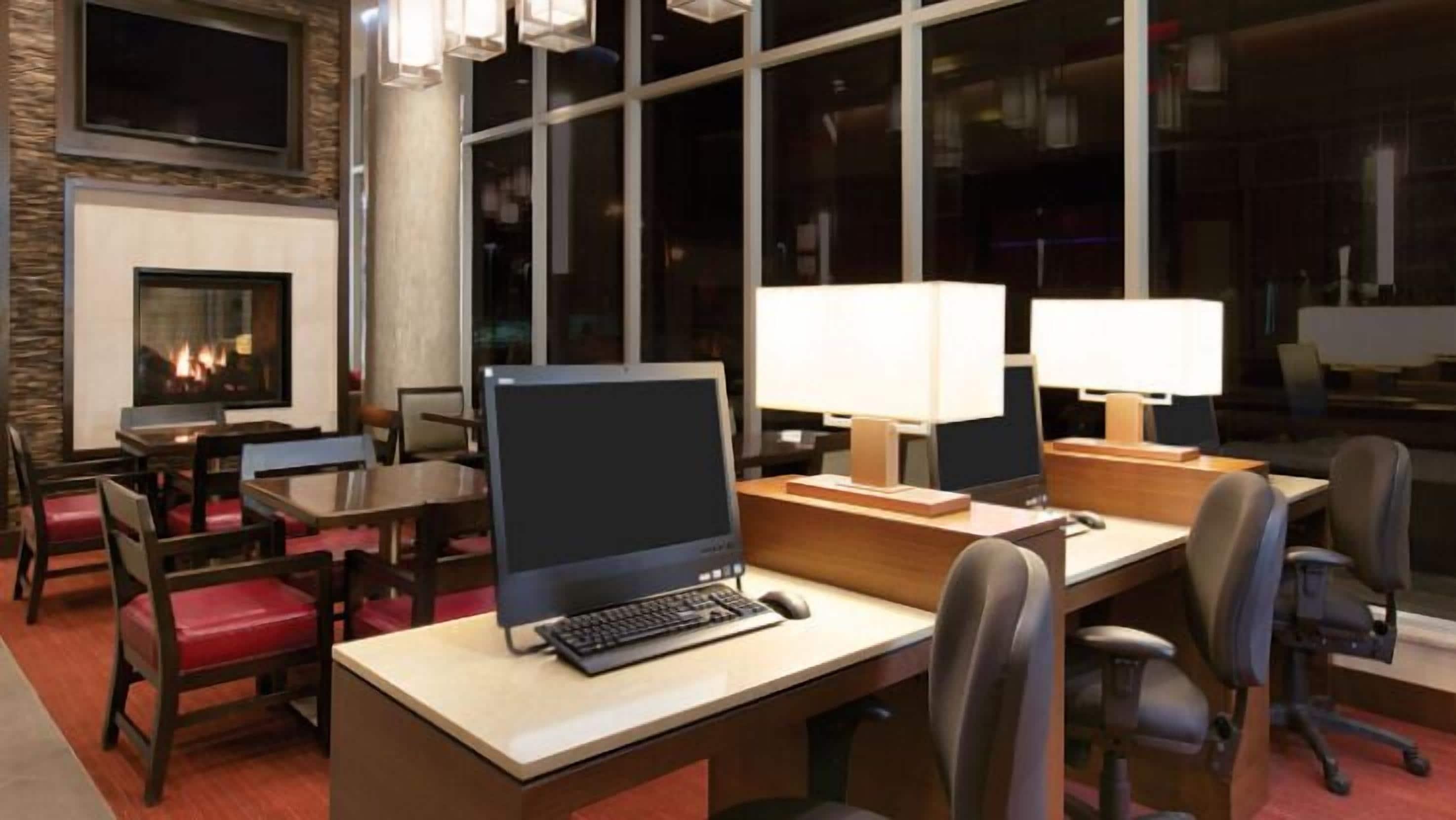 Hyatt Place Chicago-south/university Medical Center Hotel 3*