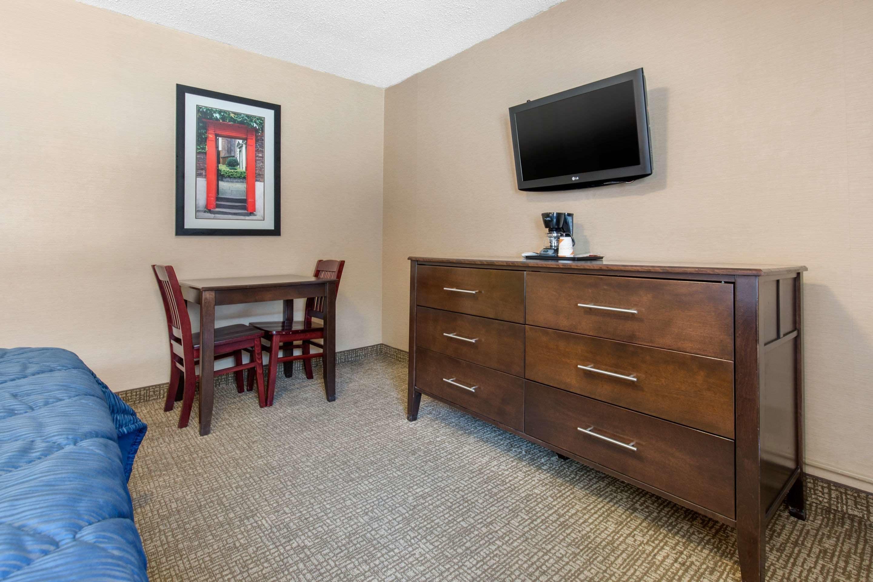 Inn Rodeway North Shore - Lincolnwood 2*