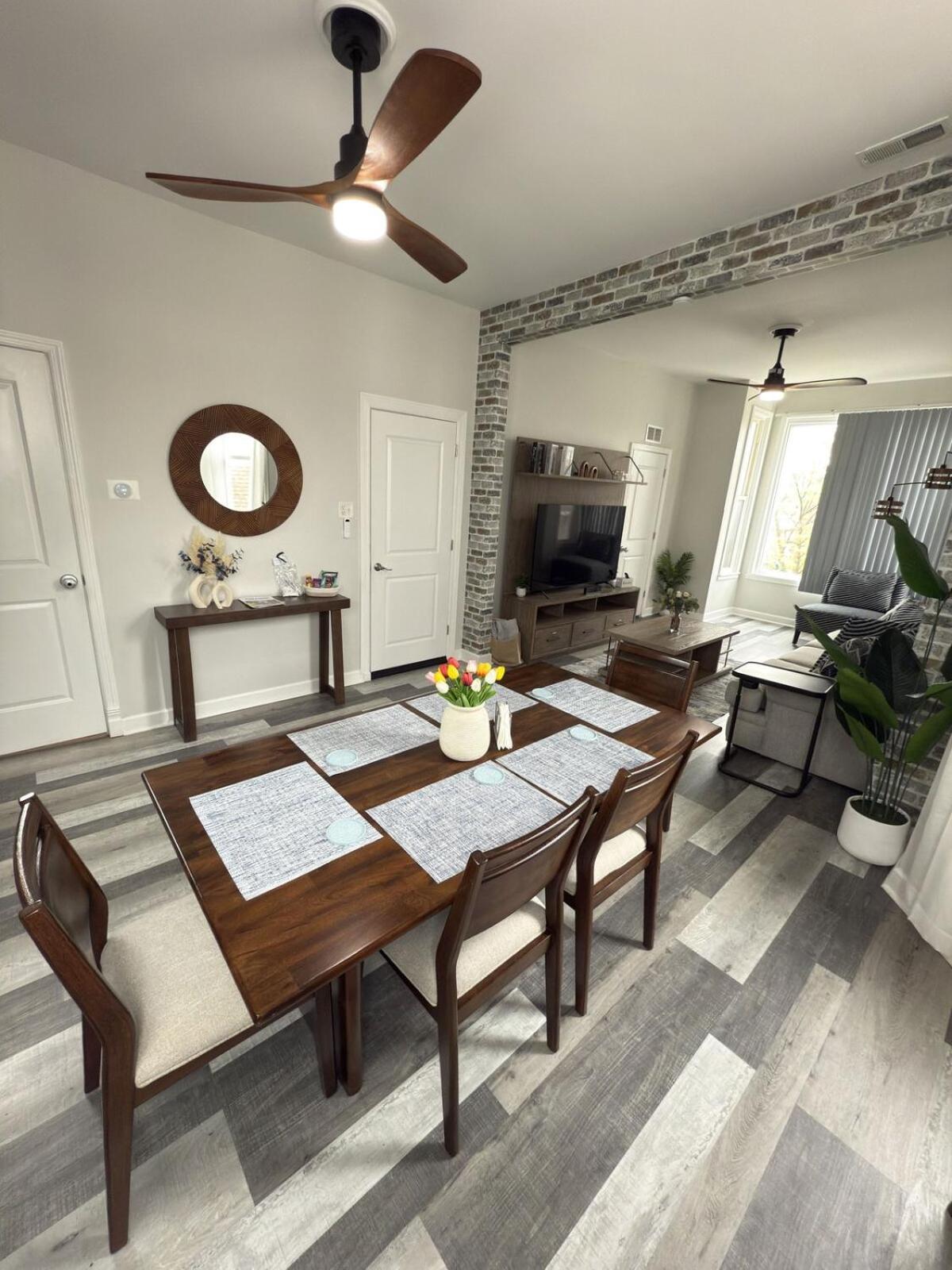 Stylish 2bedroom W Games & Free Parking Apartment