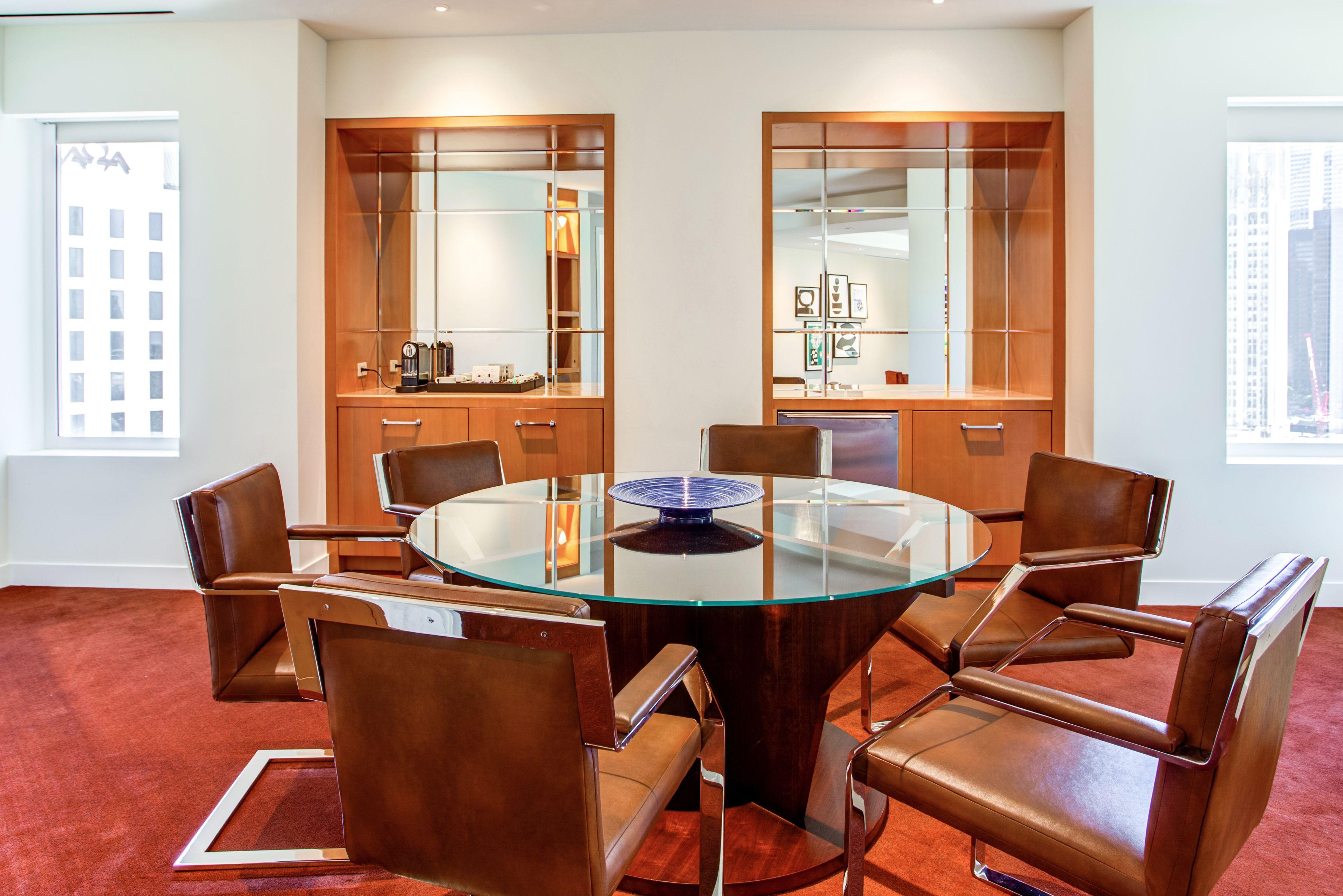 By Marriott Downtown Magnificent Mile Hotel Chicago