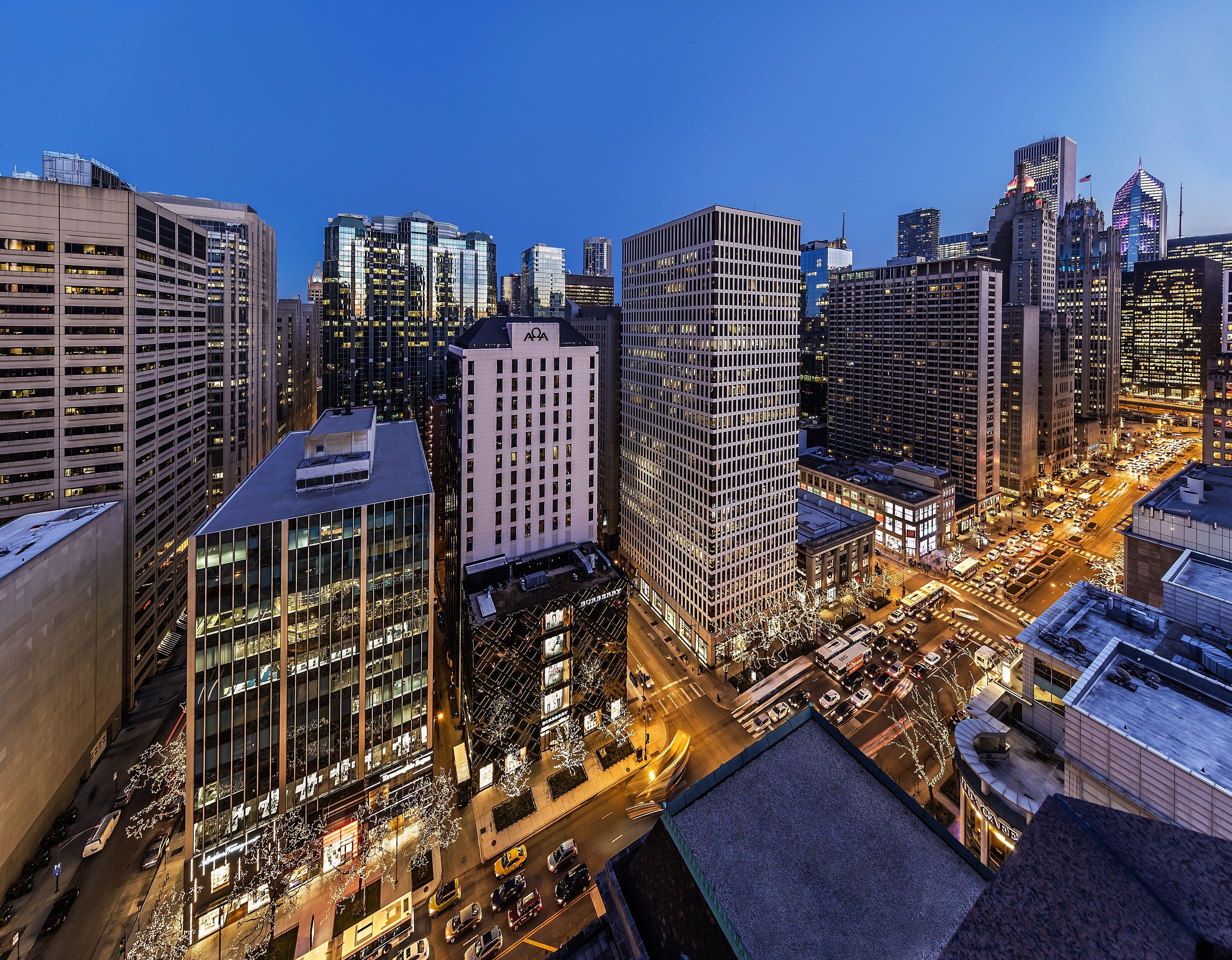 By Marriott Downtown Magnificent Mile 3*