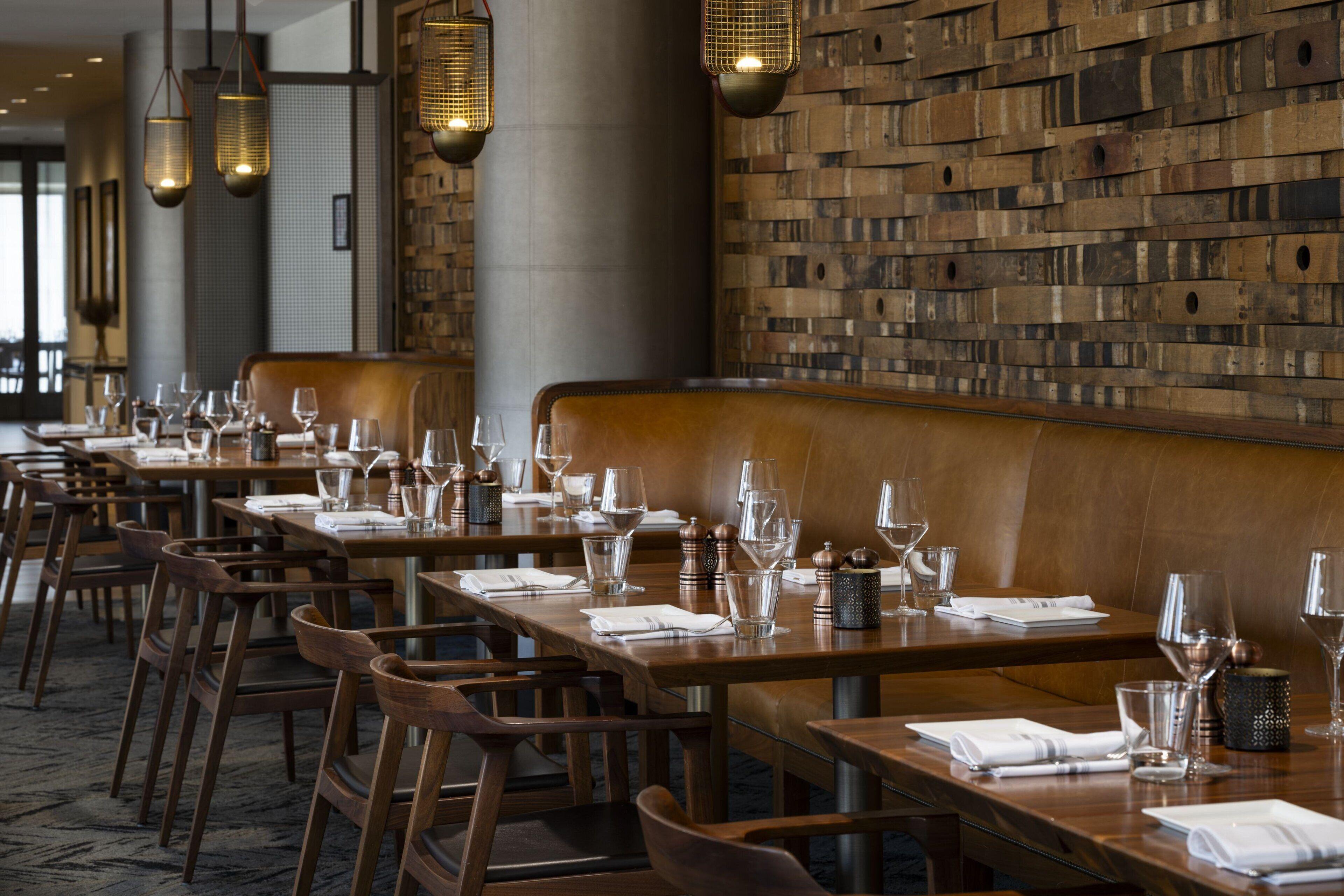 By Marriott Downtown Magnificent Mile Hotel Chicago