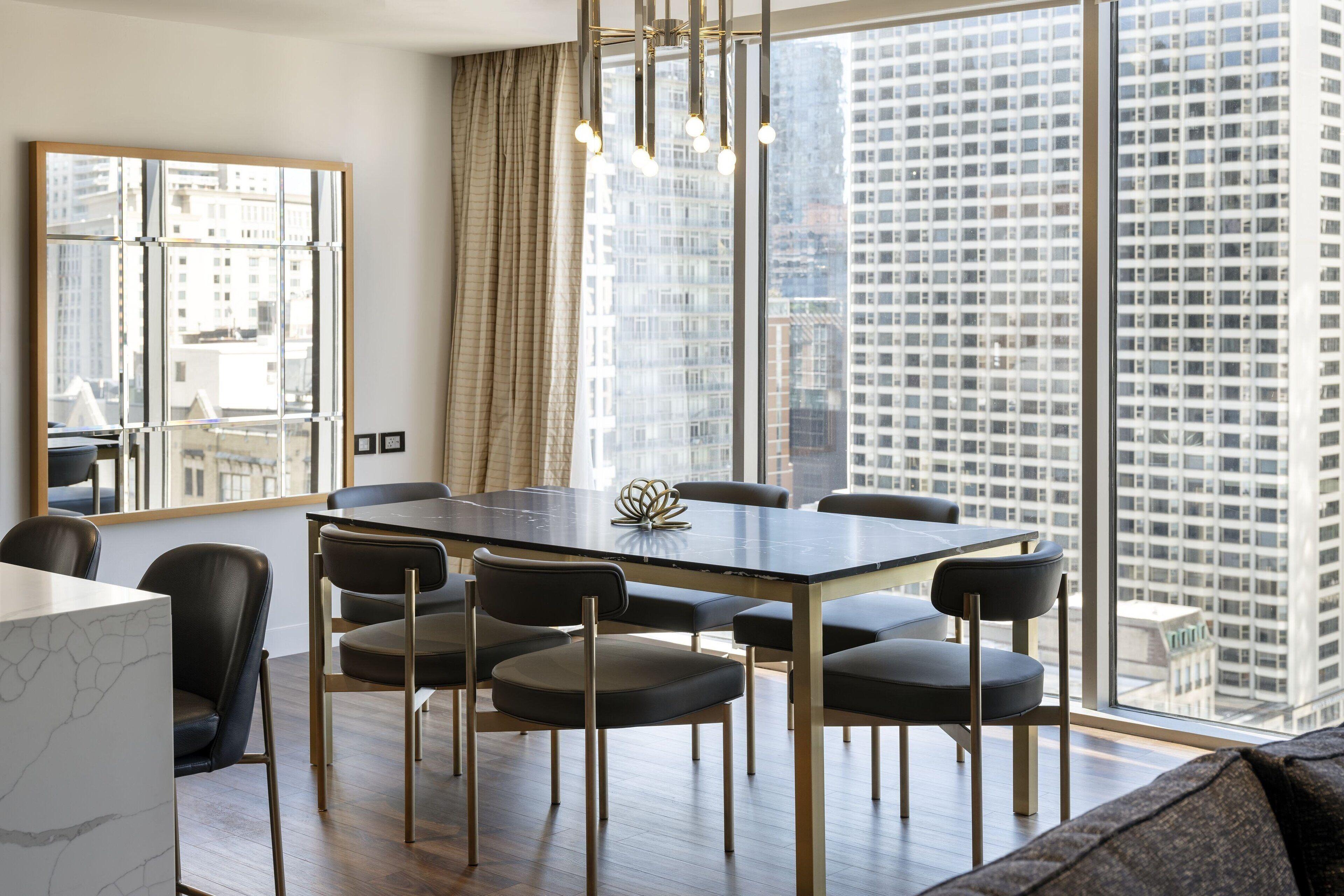 By Marriott Downtown Magnificent Mile Hotel Chicago